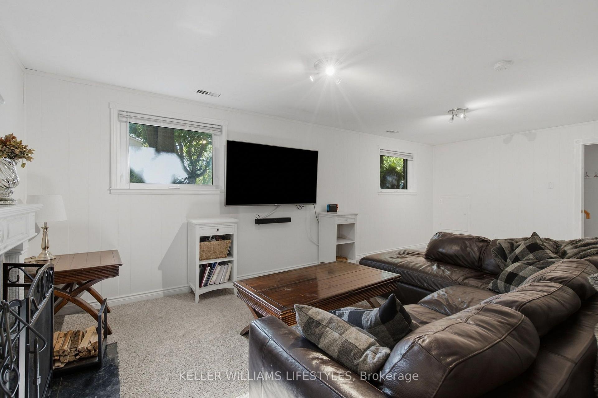 Photo 30 of 1 Queen Anne Circle, London, North M — HOMEH