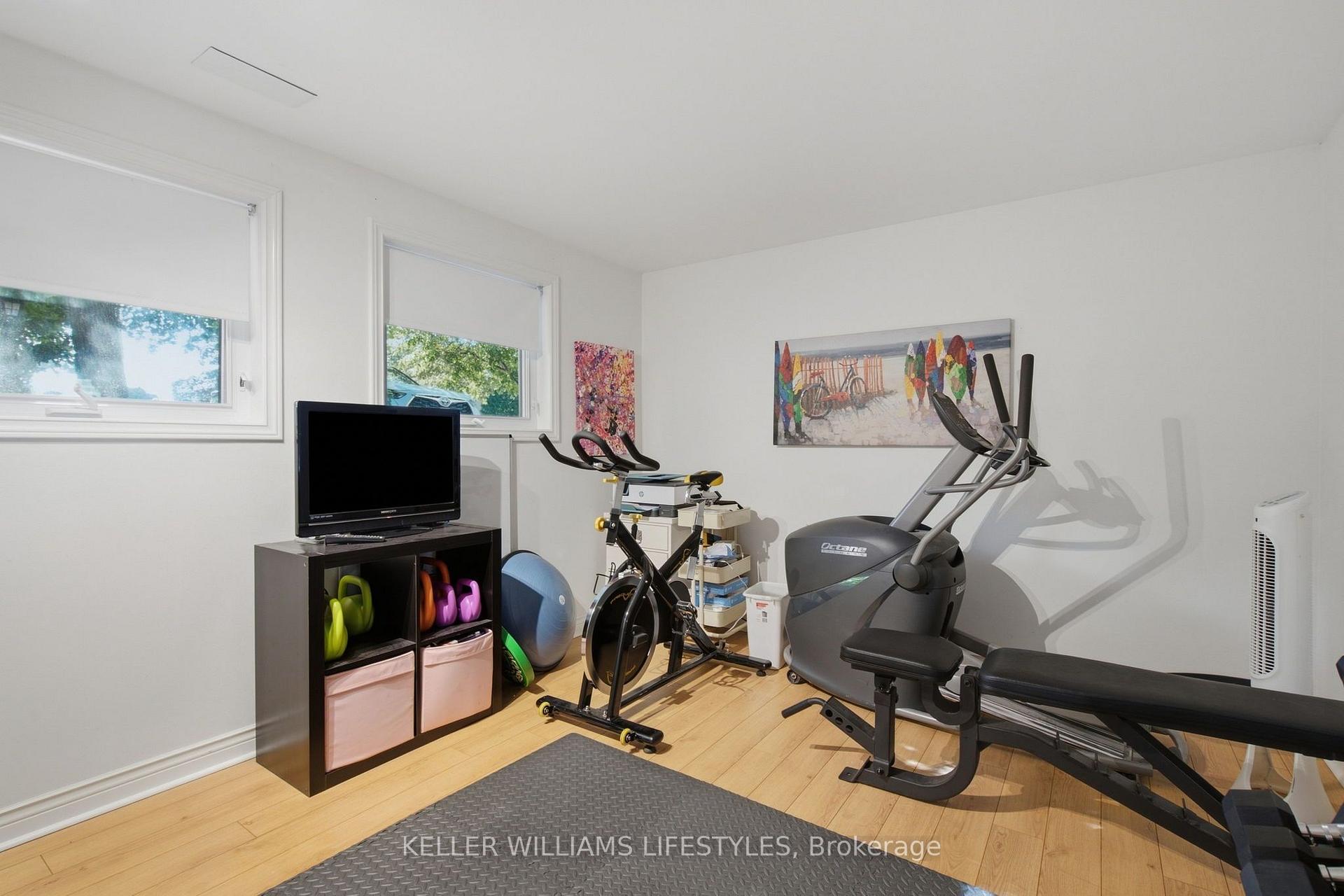 Photo 32 of 1 Queen Anne Circle, London, North M — HOMEH