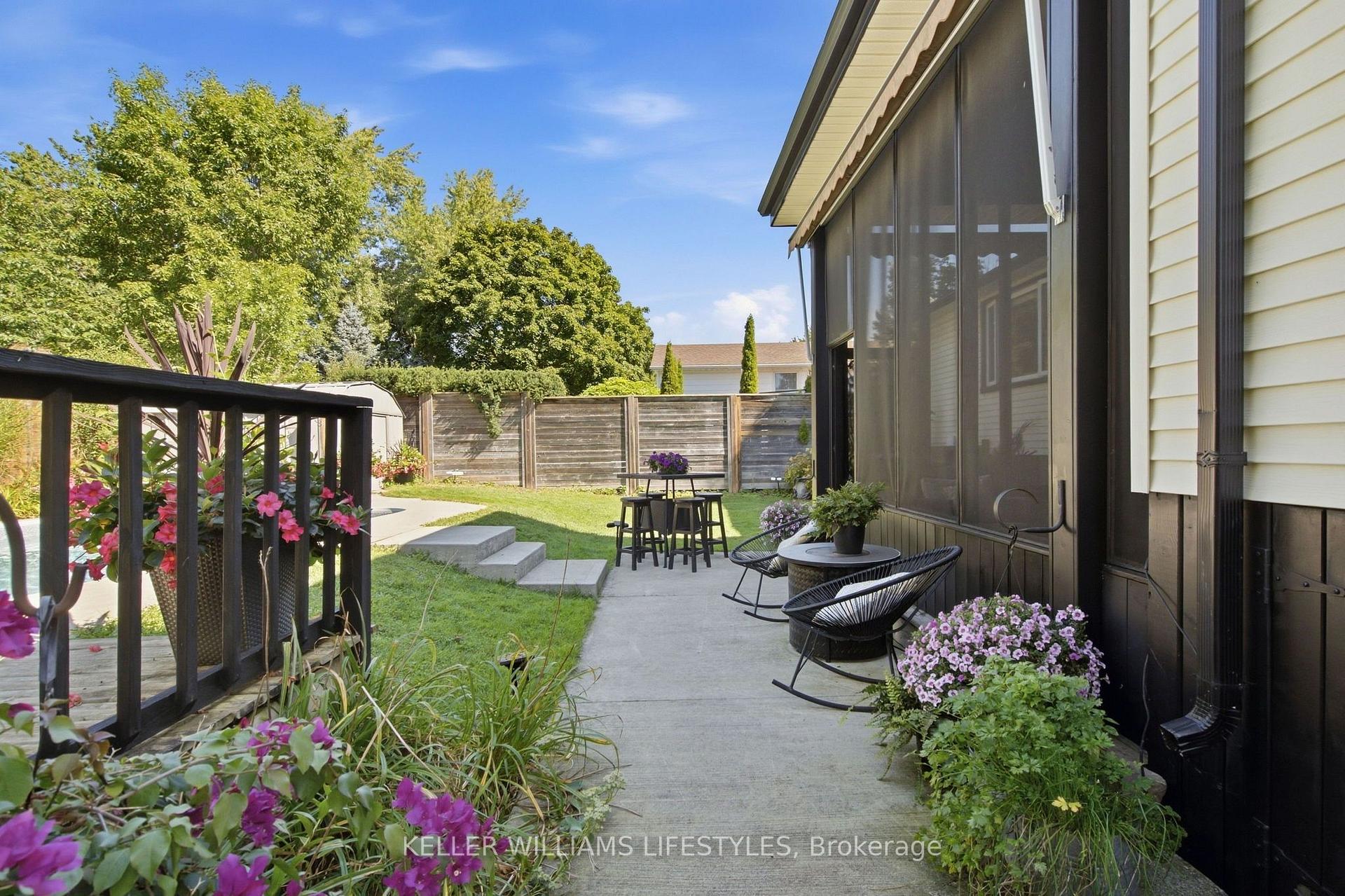 Photo 37 of 1 Queen Anne Circle, London, North M — HOMEH