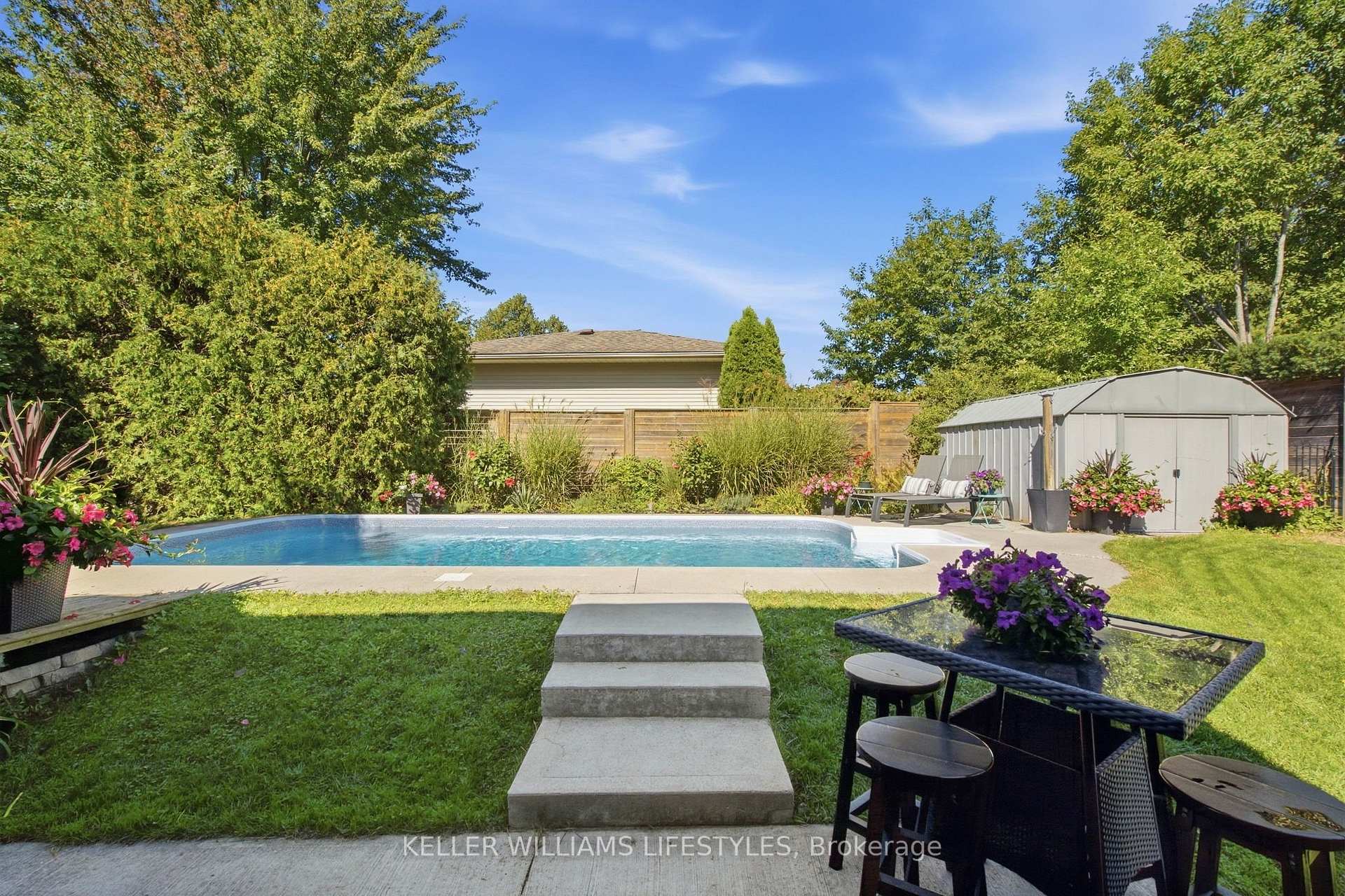 Photo 38 of 1 Queen Anne Circle, London, North M — HOMEH