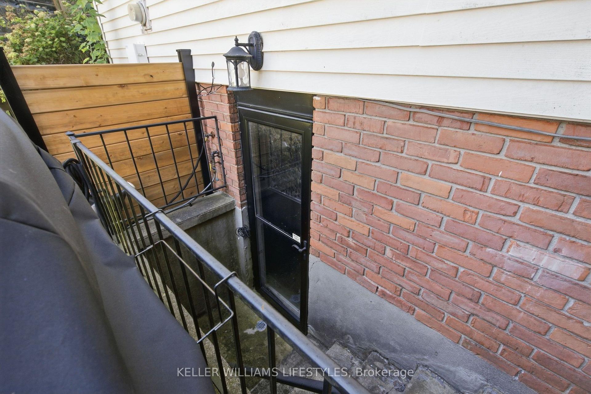 Photo 40 of 1 Queen Anne Circle, London, North M — HOMEH