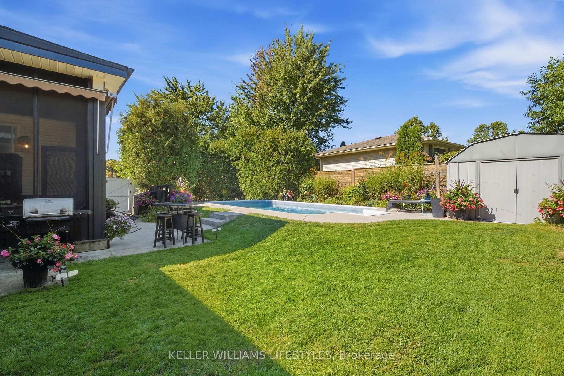 Photo 41 of 1 Queen Anne Circle, London, North M — HOMEH