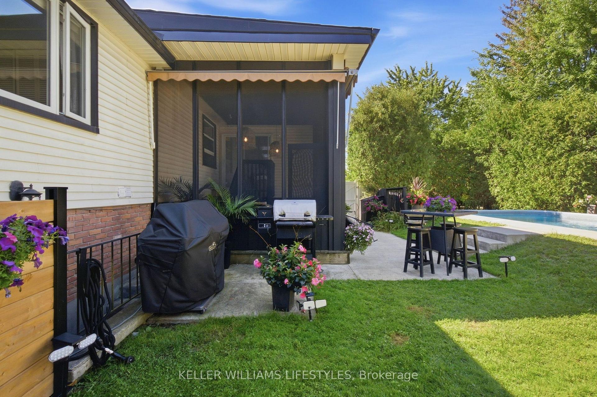 Photo 42 of 1 Queen Anne Circle, London, North M — HOMEH