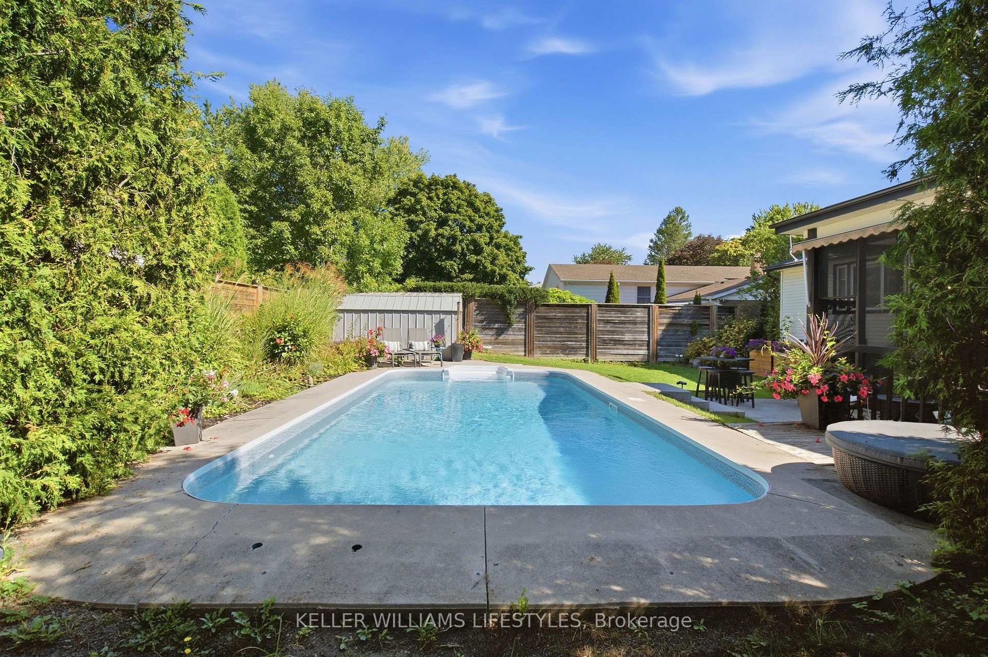 Photo 46 of 1 Queen Anne Circle, London, North M — HOMEH