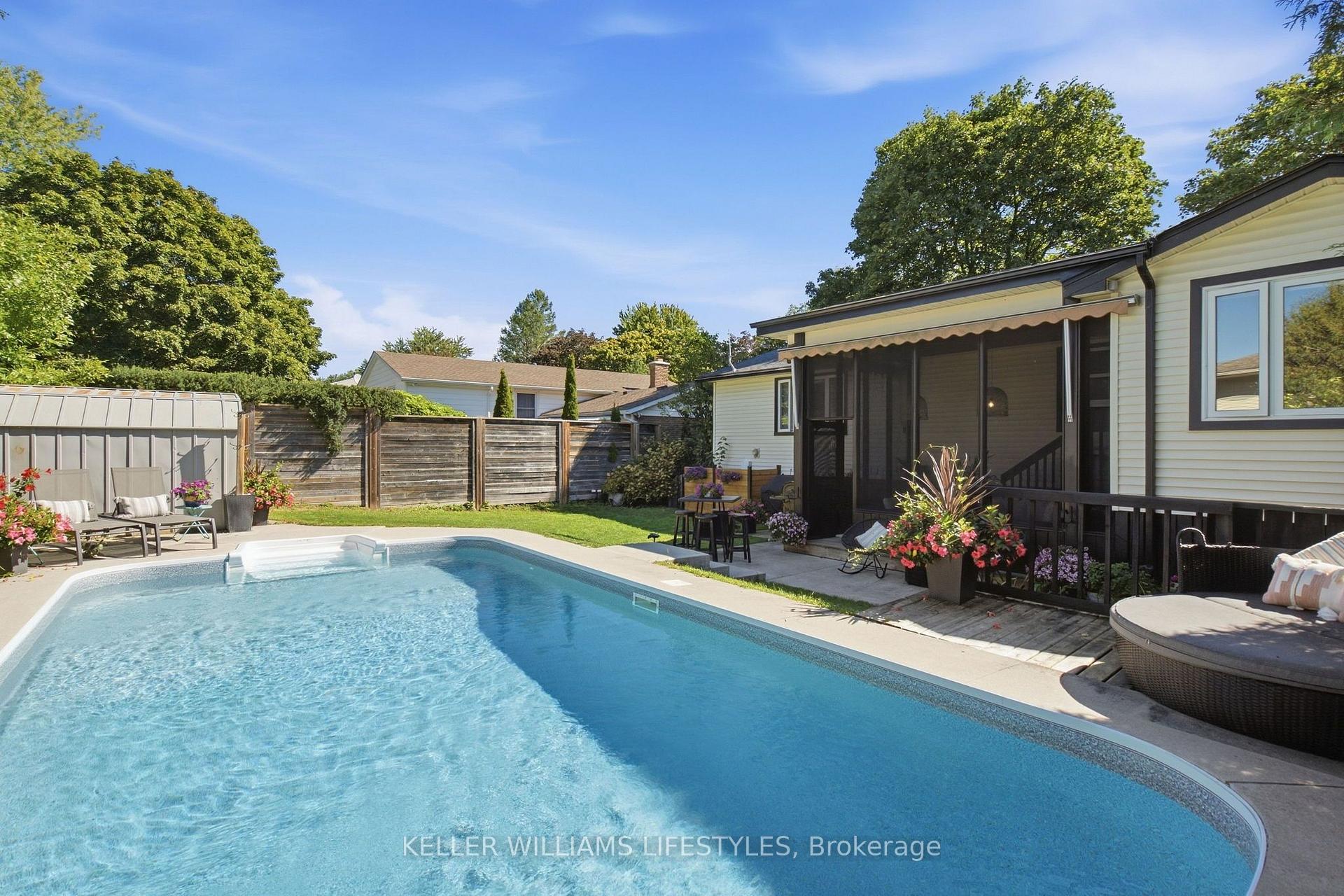 Photo 48 of 1 Queen Anne Circle, London, North M — HOMEH