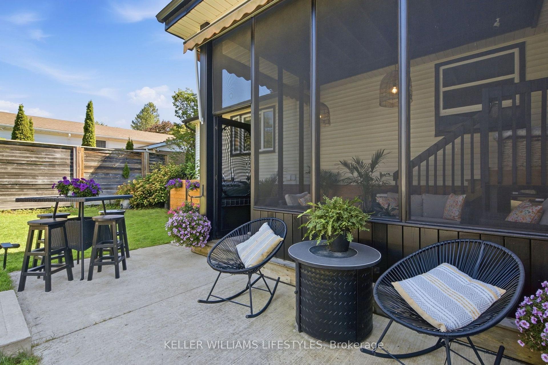 Photo 49 of 1 Queen Anne Circle, London, North M — HOMEH