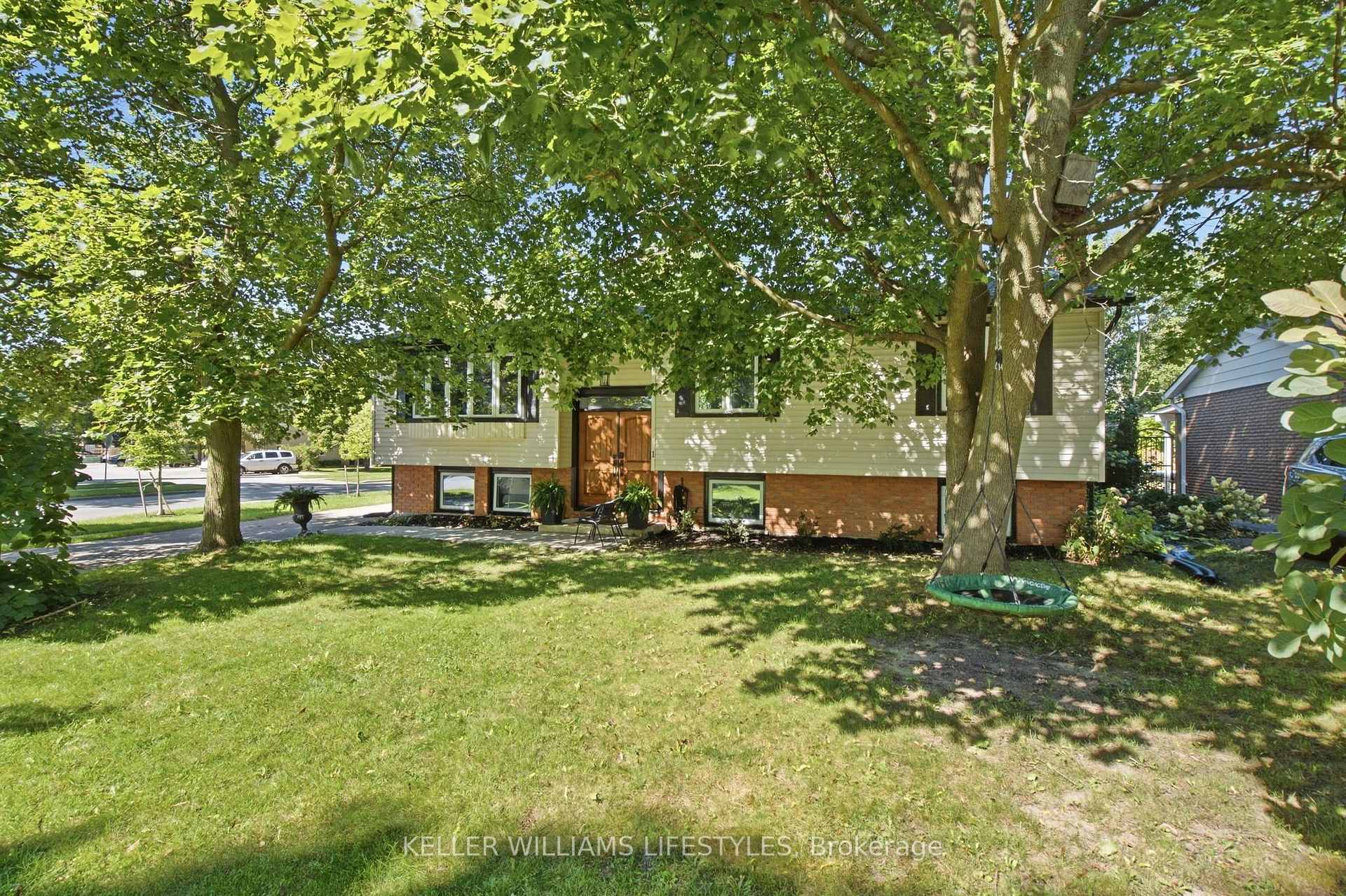 Photo 50 of 1 Queen Anne Circle, London, North M — HOMEH