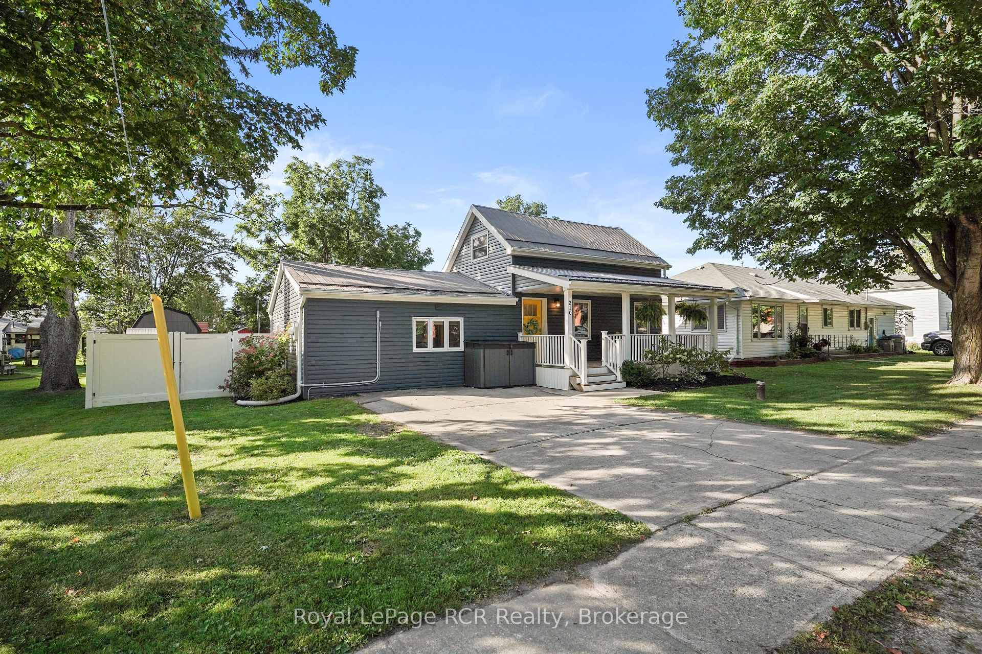 Photo 33 of 210 King Street, North Perth, Elma — HOMEH