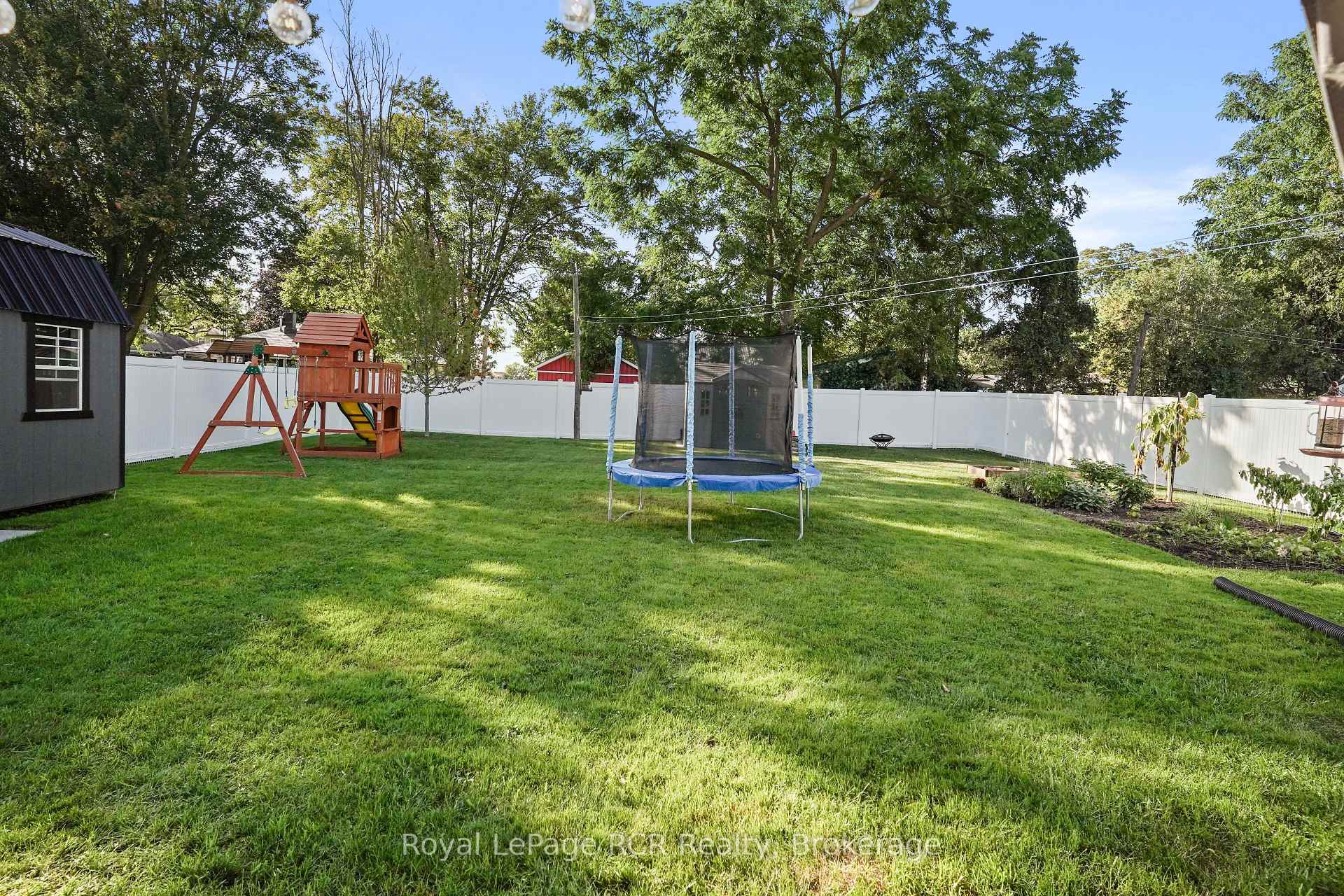 Photo 38 of 210 King Street, North Perth, Elma — HOMEH