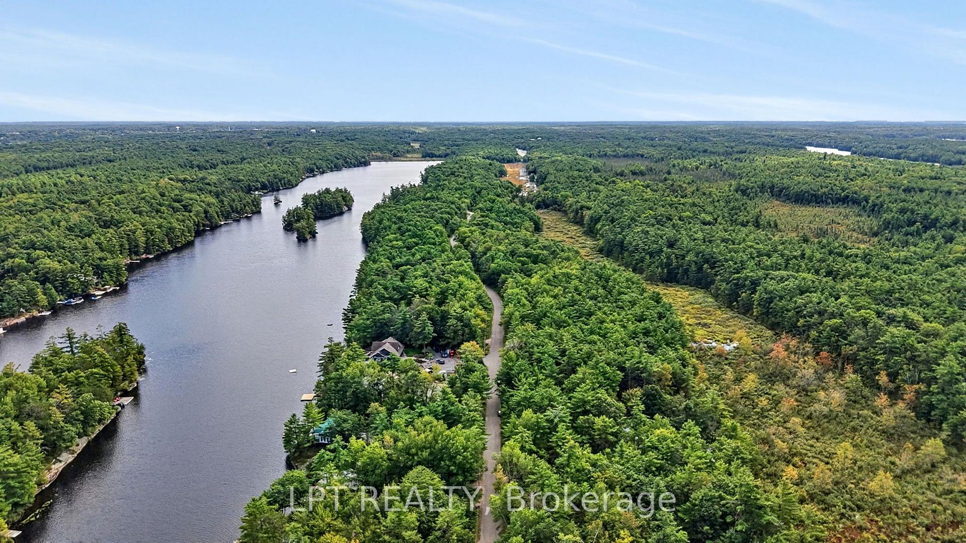 Photo 2 of 5 Pinetree Road, Gravenhurst, Muskoka (S) — HOMEH