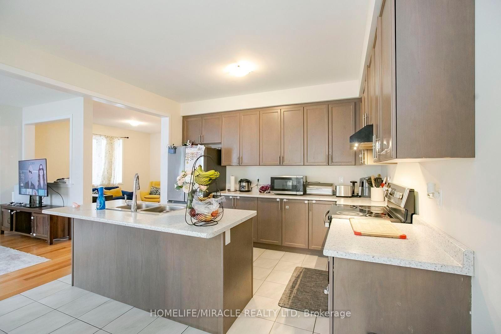 Photo 23 of 106 Higgins Avenue, Thorold, Hurricane/Merrittville — HOMEH