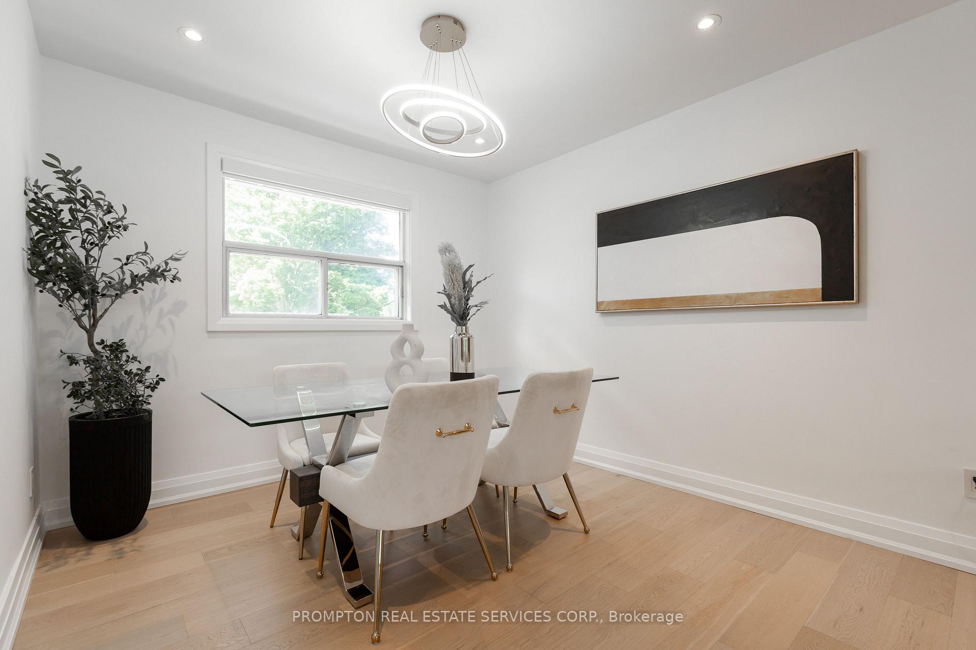 Photo 7 of 2 Filbert Gate, North York, Parkwoods-Donalda — HOMEH