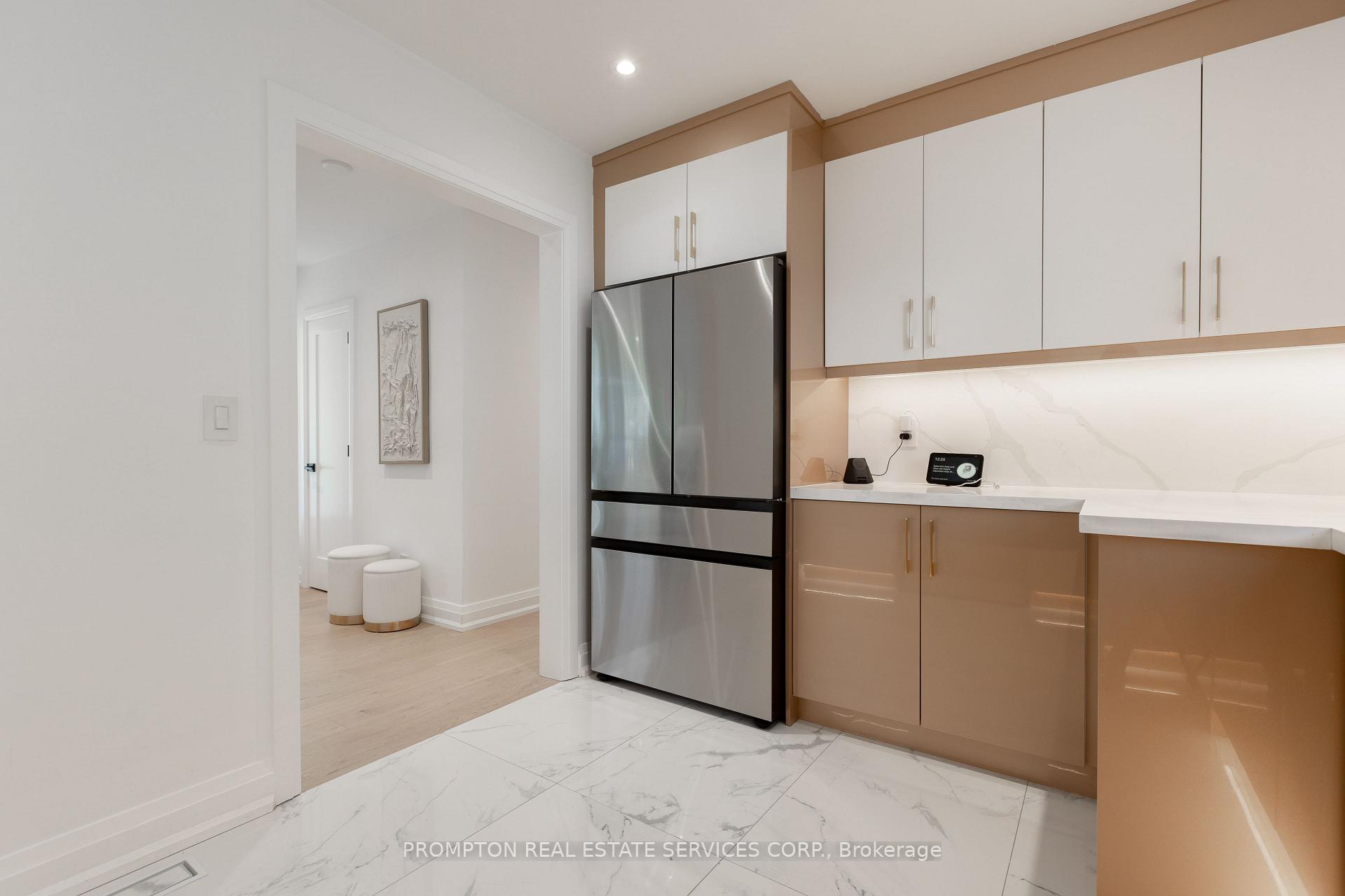 Photo 14 of 2 Filbert Gate, North York, Parkwoods-Donalda — HOMEH