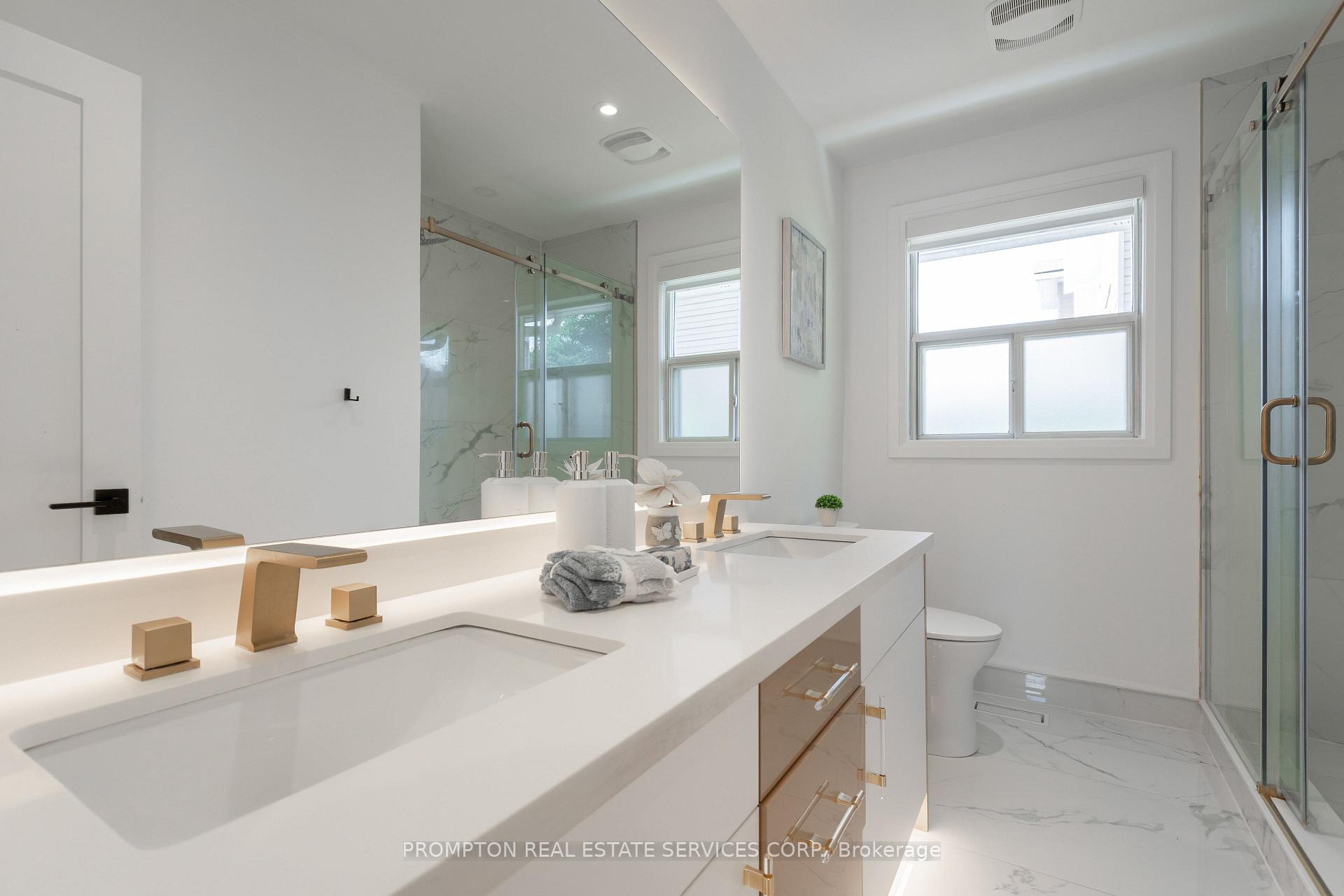Photo 15 of 2 Filbert Gate, North York, Parkwoods-Donalda — HOMEH