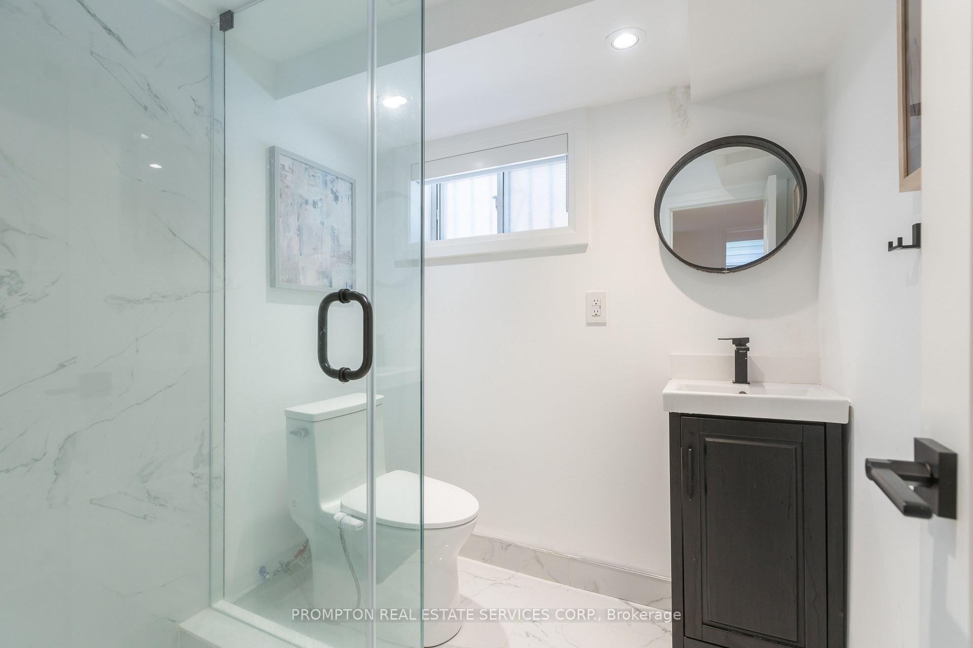 Photo 32 of 2 Filbert Gate, North York, Parkwoods-Donalda — HOMEH