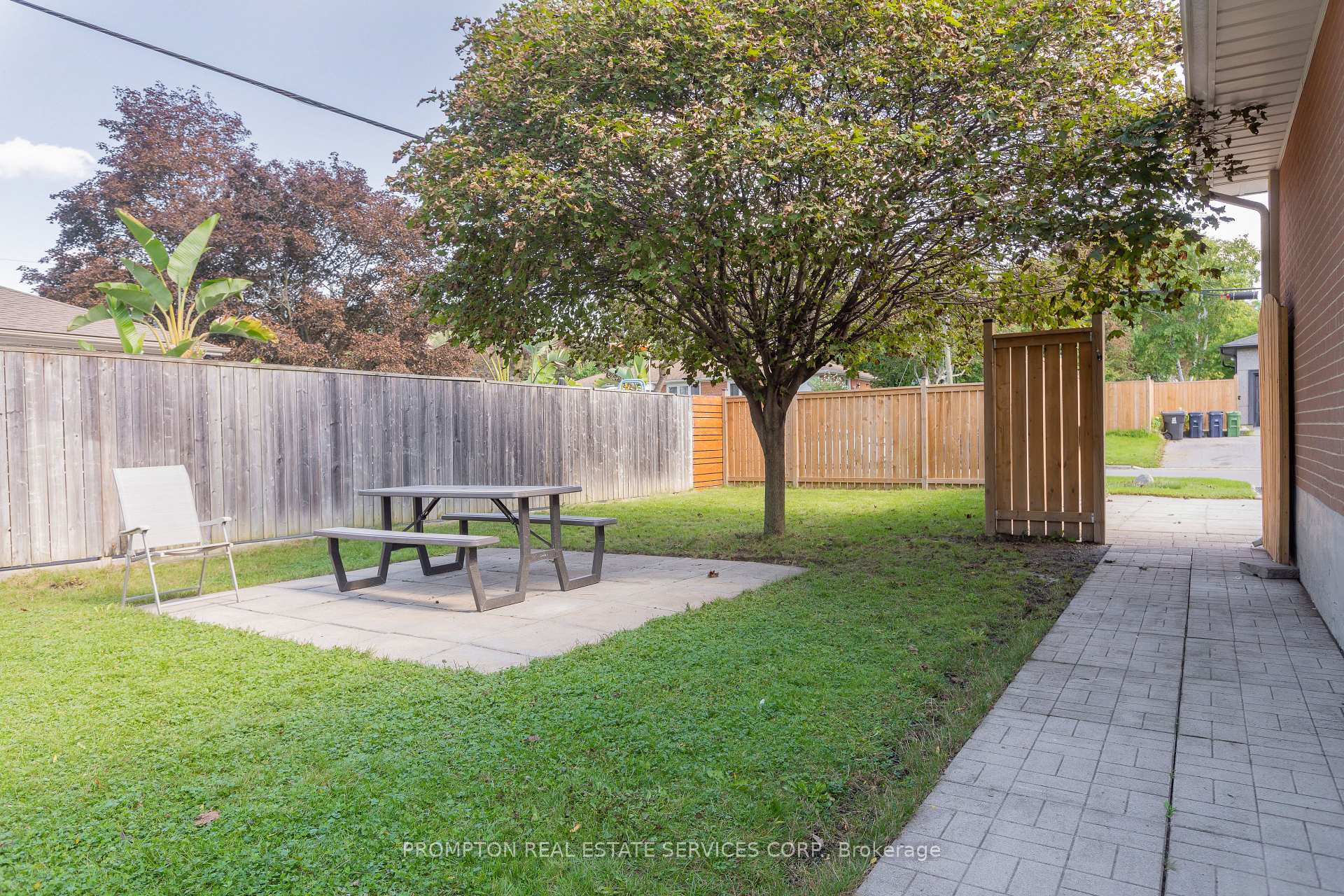 Photo 37 of 2 Filbert Gate, North York, Parkwoods-Donalda — HOMEH