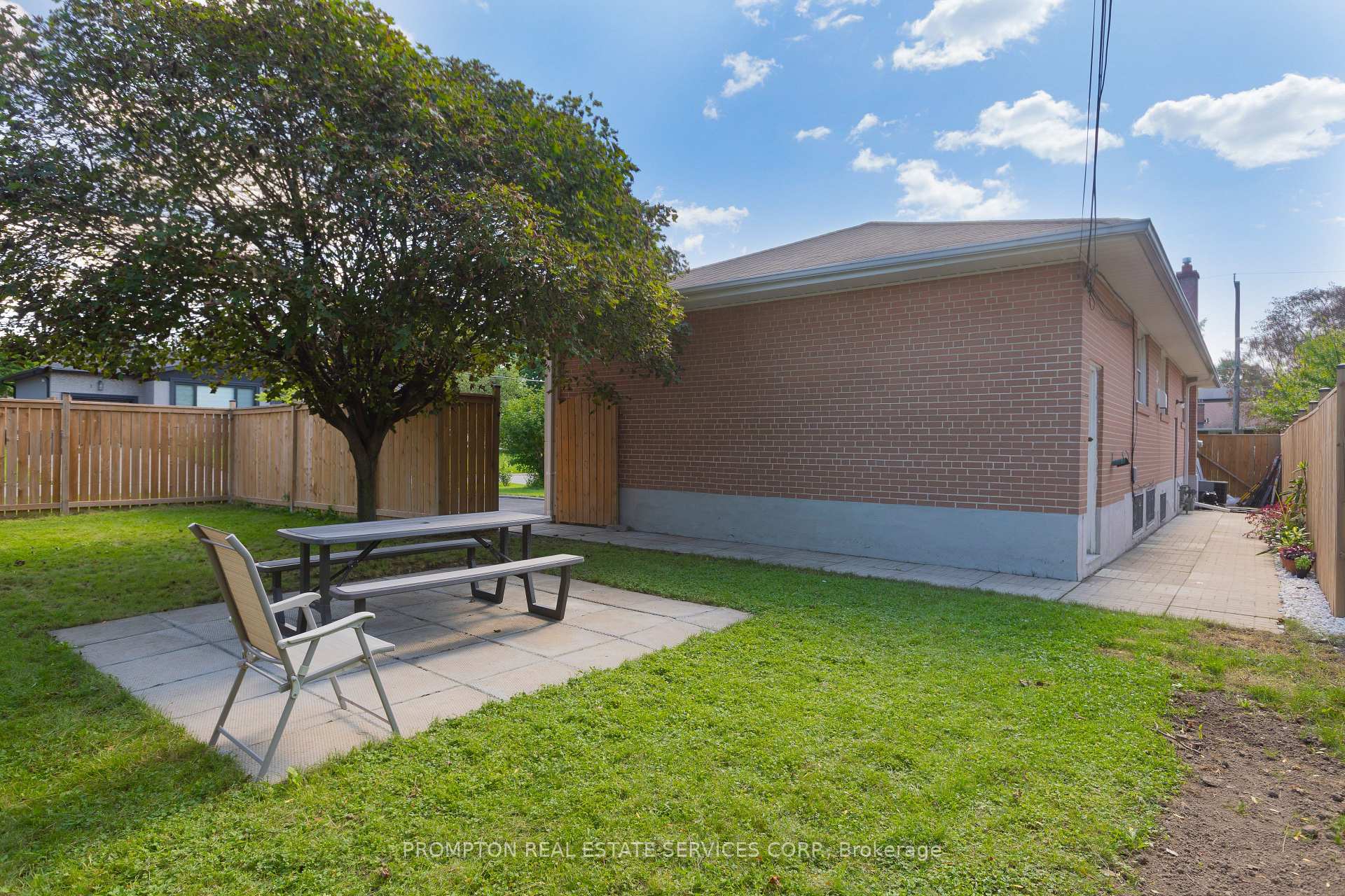 Photo 38 of 2 Filbert Gate, North York, Parkwoods-Donalda — HOMEH