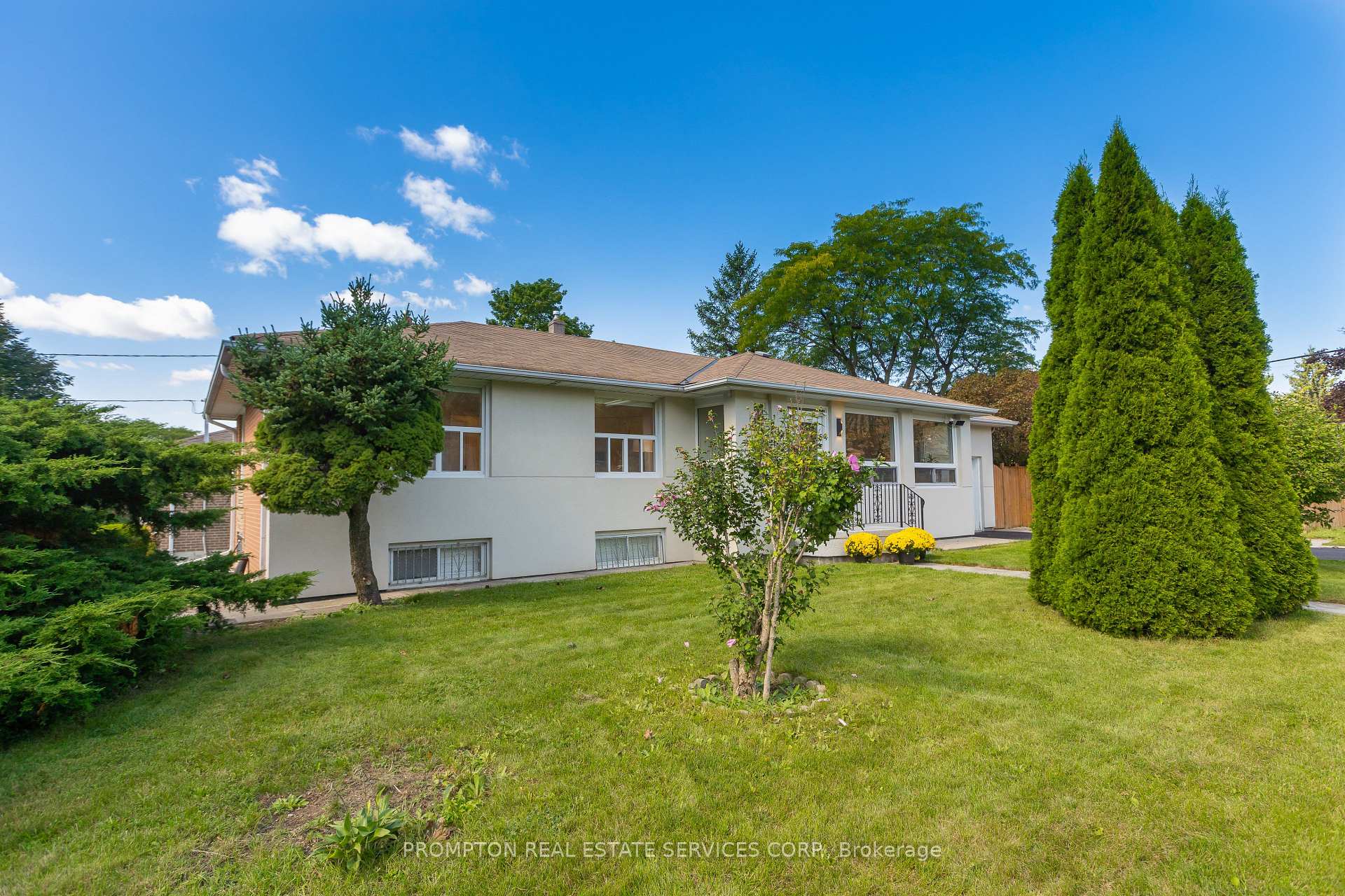 Photo 39 of 2 Filbert Gate, North York, Parkwoods-Donalda — HOMEH