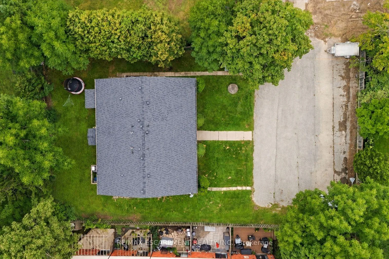 Photo 14 of 26 Renfrew Street E, Haldimand — HOMEH