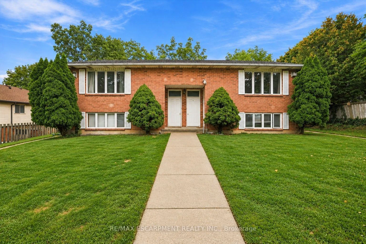 Photo 29 of 26 Renfrew Street E, Haldimand — HOMEH