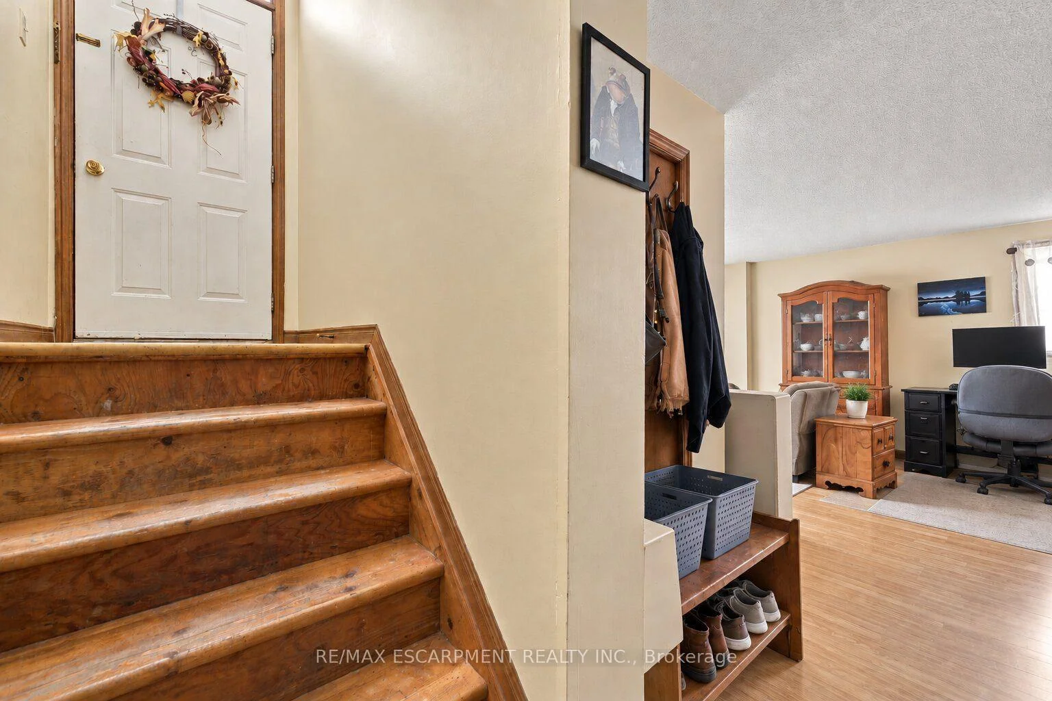Photo 50 of 26 Renfrew Street E, Haldimand — HOMEH
