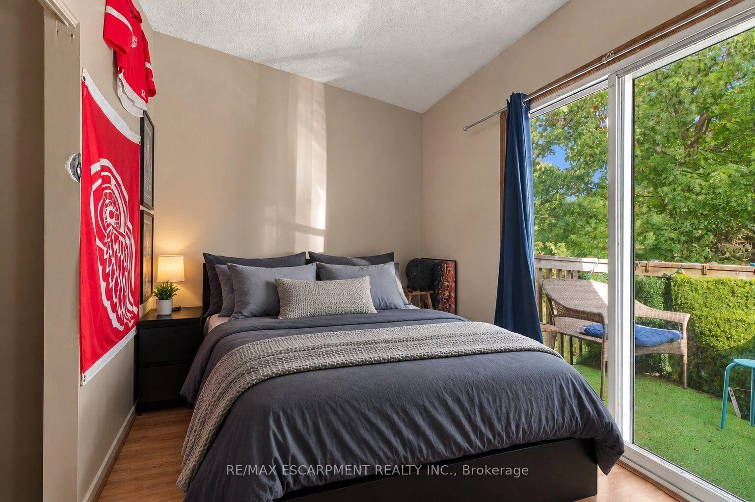 Photo 62 of 26 Renfrew Street E, Haldimand — HOMEH