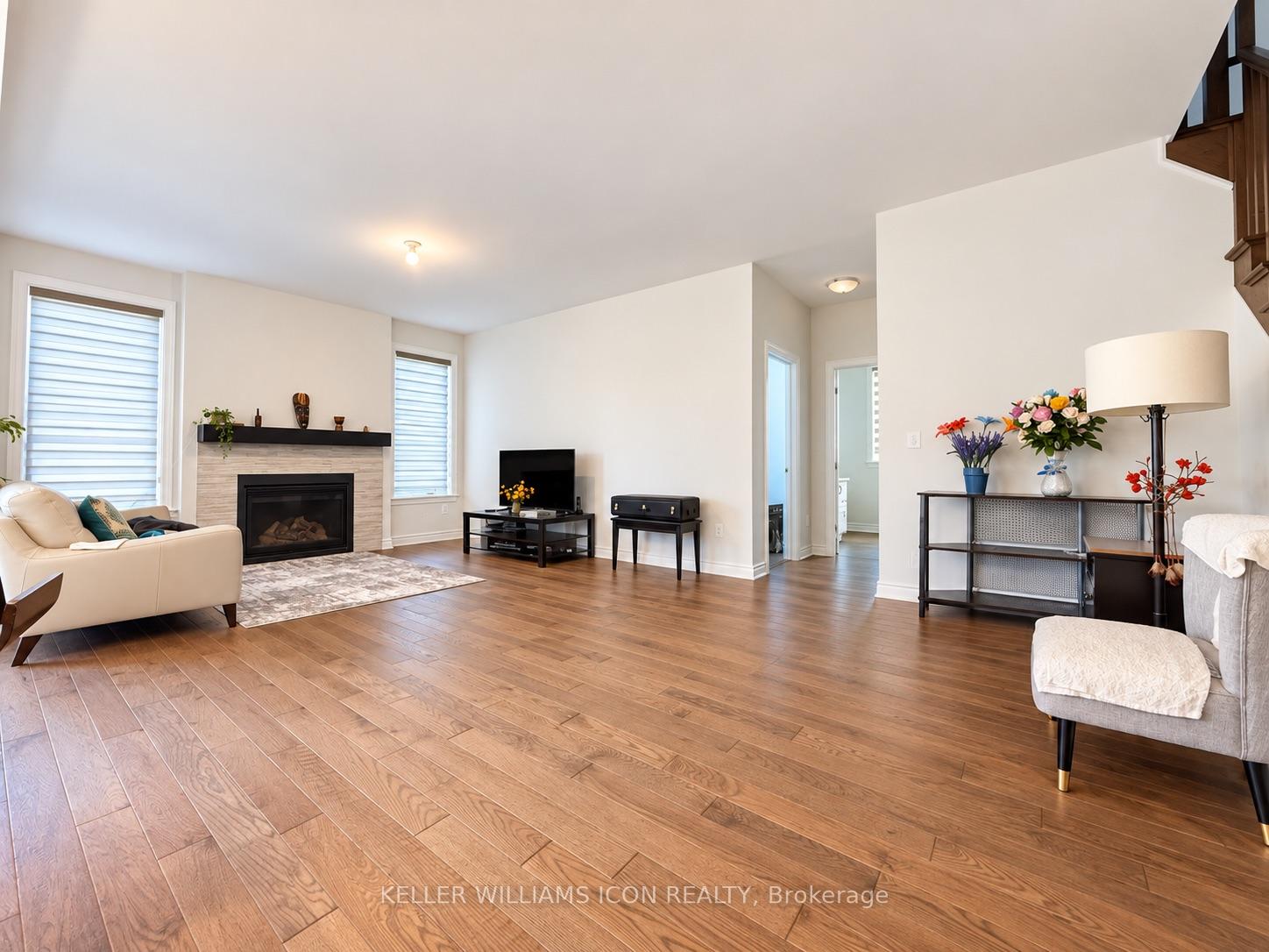 Photo 12 of 306 Memorial Grove, Ottawa, Riverside South/Gloucester Glen — HOMEH