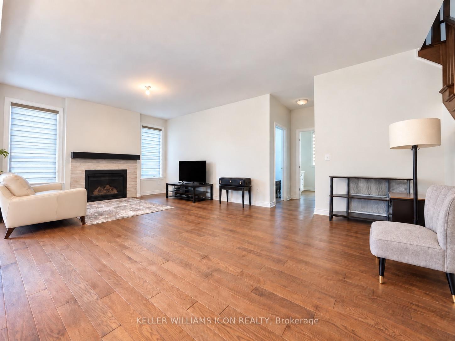 Photo 11 of 306 Memorial Grove, Ottawa, Riverside South/Gloucester Glen — HOMEH