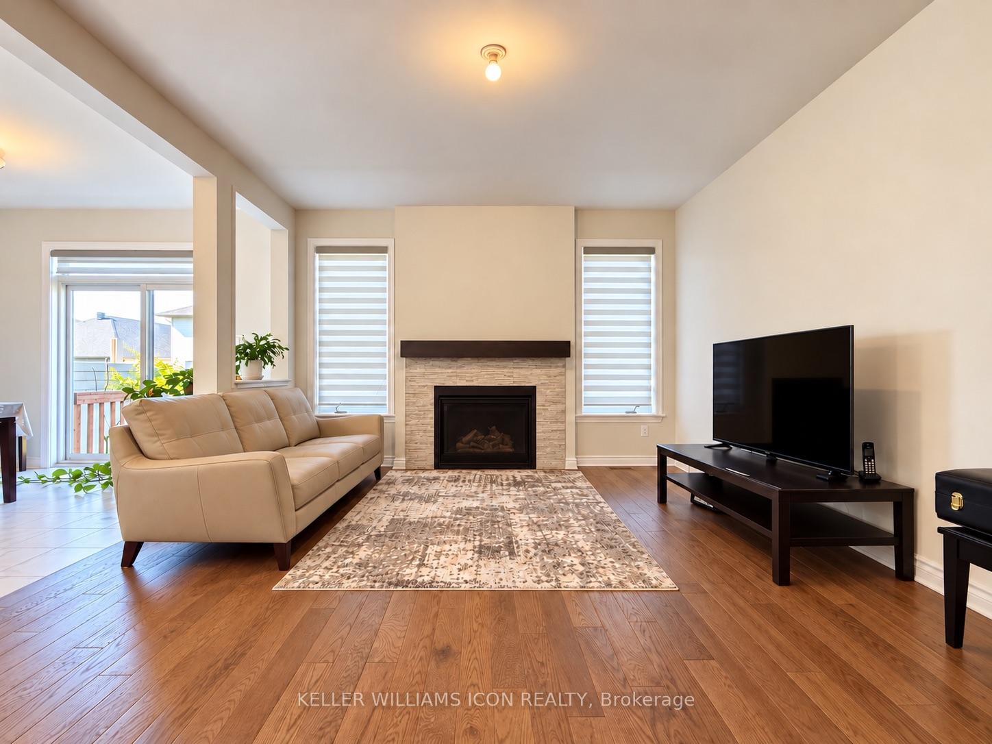 Photo 13 of 306 Memorial Grove, Ottawa, Riverside South/Gloucester Glen — HOMEH