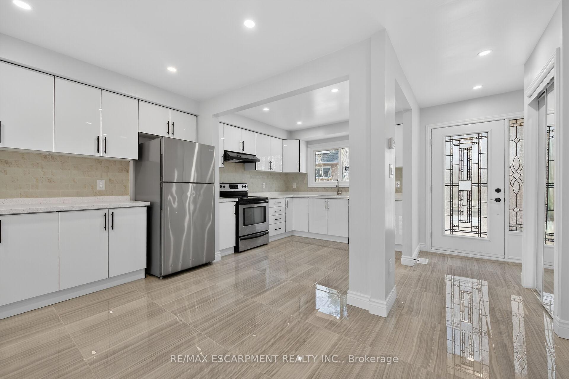 Photo 7 of Unit 153, 2050 Upper Middle Road, Burlington, Brant Hills — HOMEH