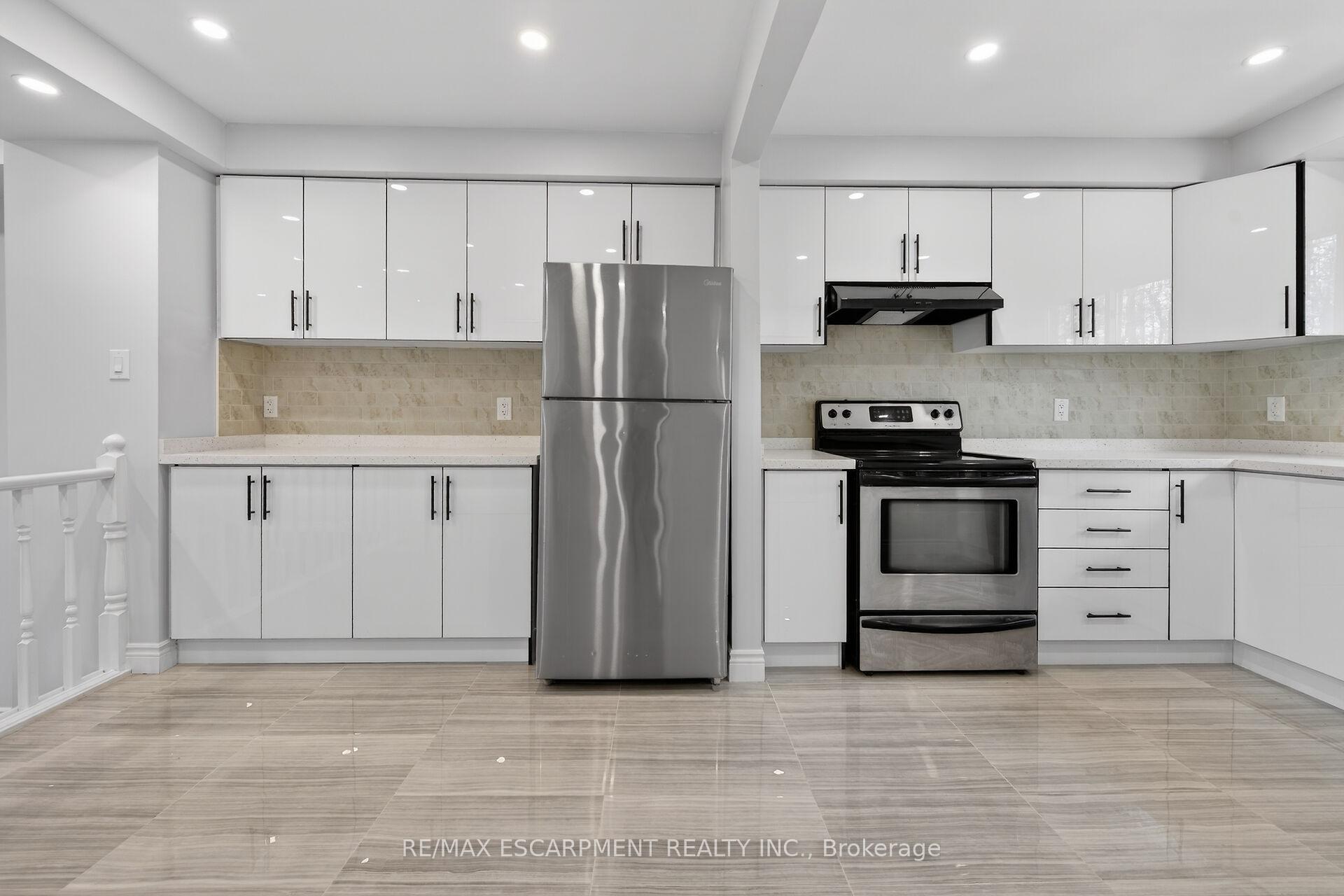 Photo 12 of Unit 153, 2050 Upper Middle Road, Burlington, Brant Hills — HOMEH