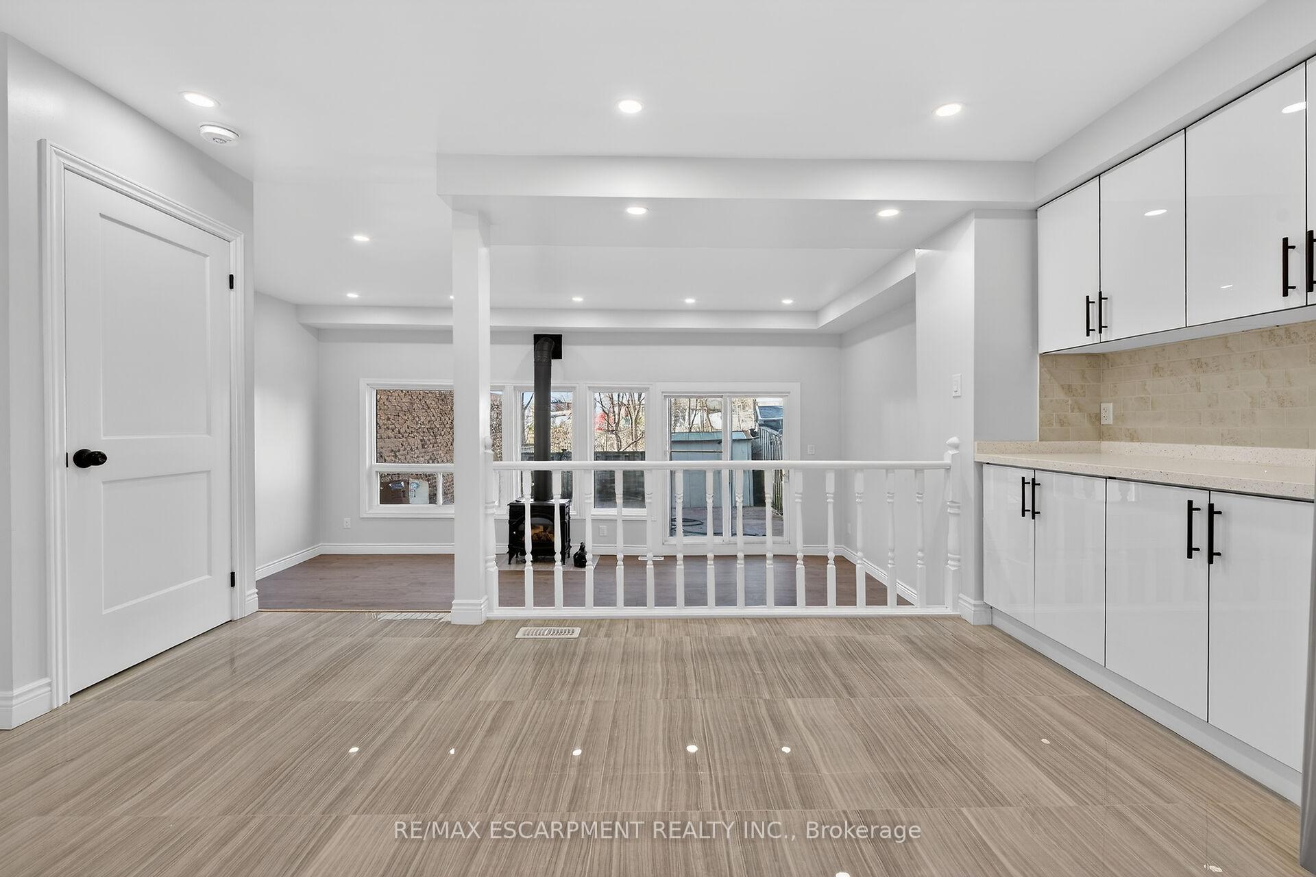 Photo 16 of Unit 153, 2050 Upper Middle Road, Burlington, Brant Hills — HOMEH