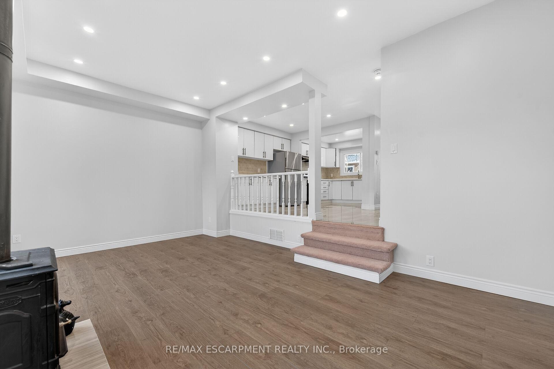 Photo 18 of Unit 153, 2050 Upper Middle Road, Burlington, Brant Hills — HOMEH