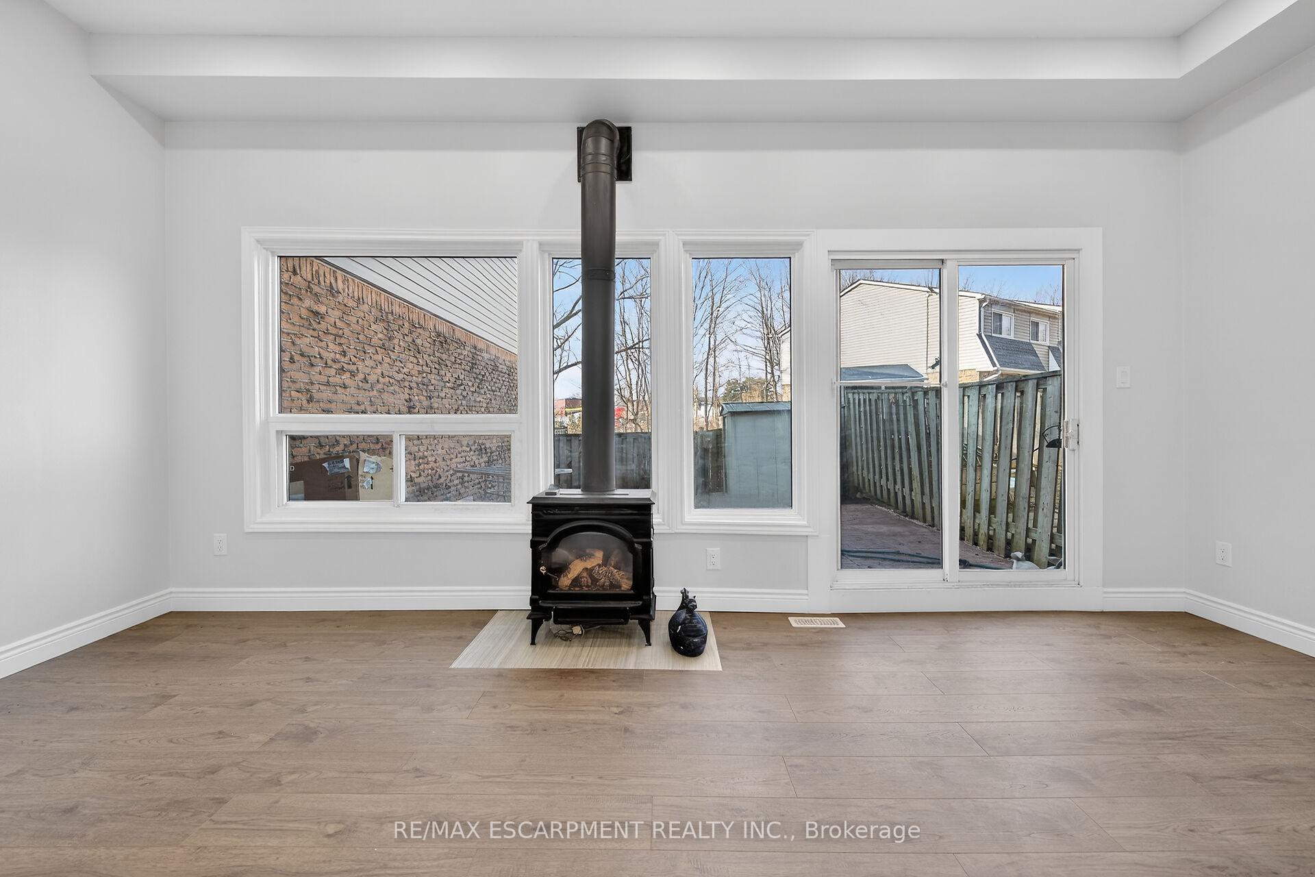 Photo 19 of Unit 153, 2050 Upper Middle Road, Burlington, Brant Hills — HOMEH