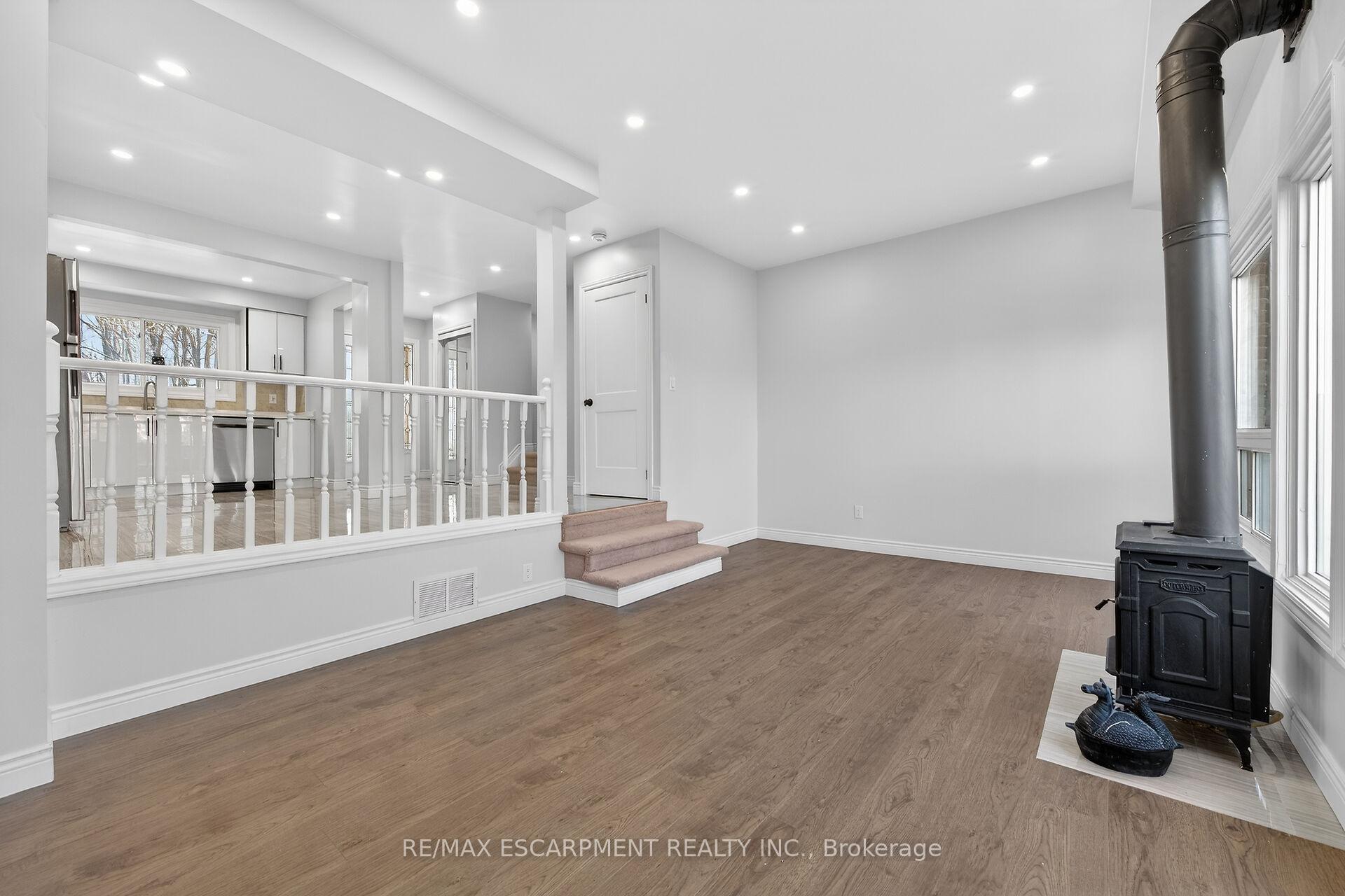 Photo 20 of Unit 153, 2050 Upper Middle Road, Burlington, Brant Hills — HOMEH