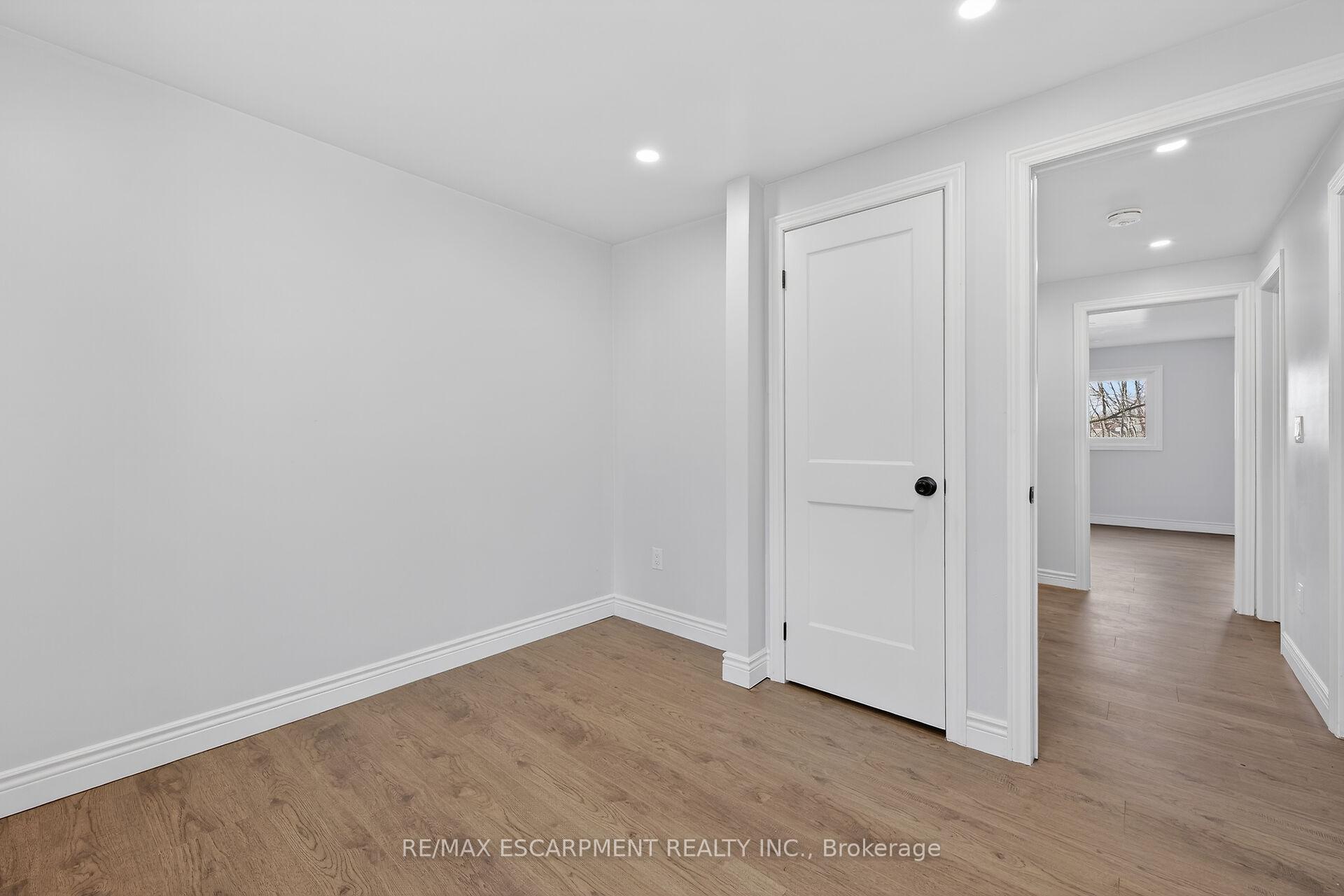 Photo 32 of Unit 153, 2050 Upper Middle Road, Burlington, Brant Hills — HOMEH