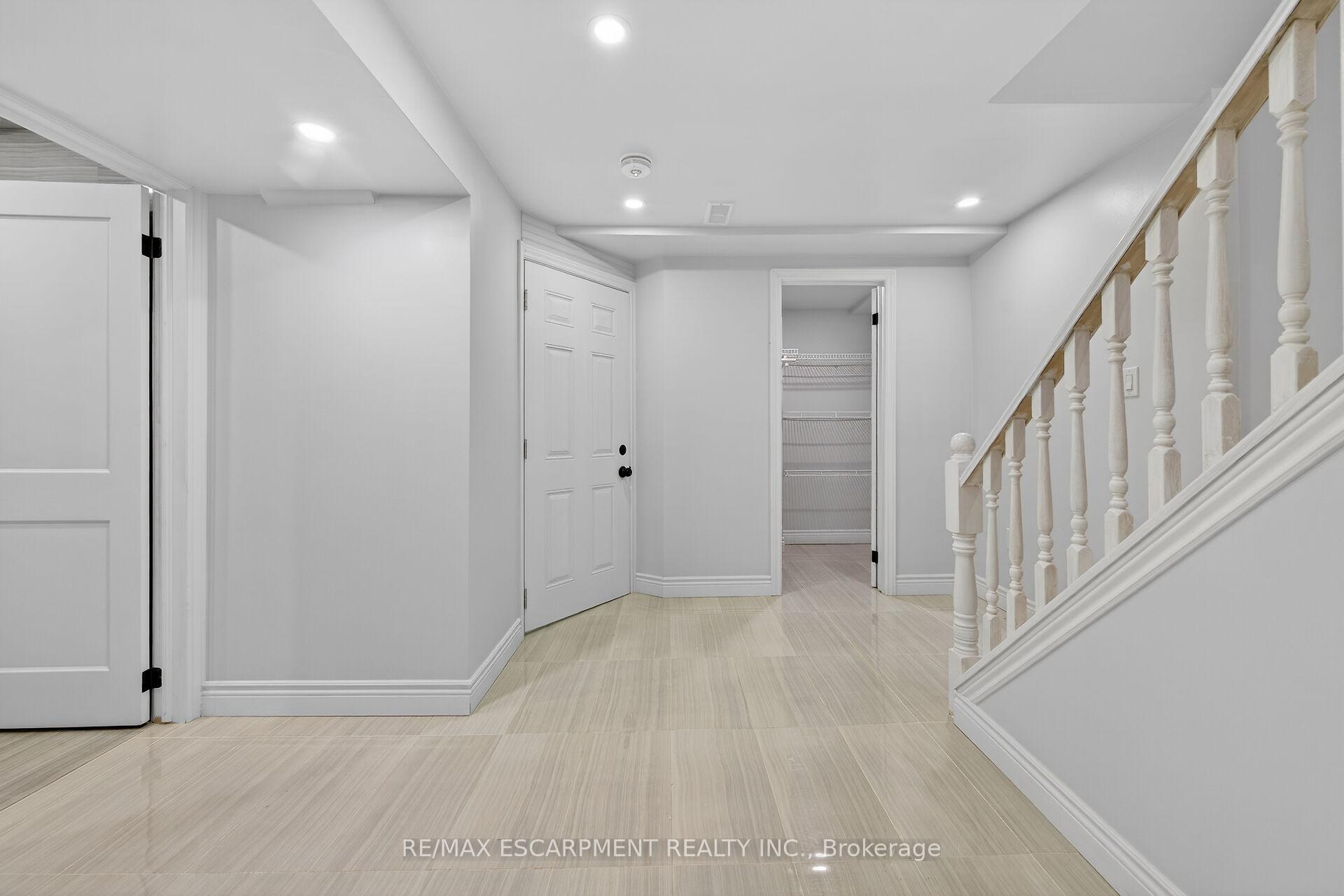 Photo 34 of Unit 153, 2050 Upper Middle Road, Burlington, Brant Hills — HOMEH