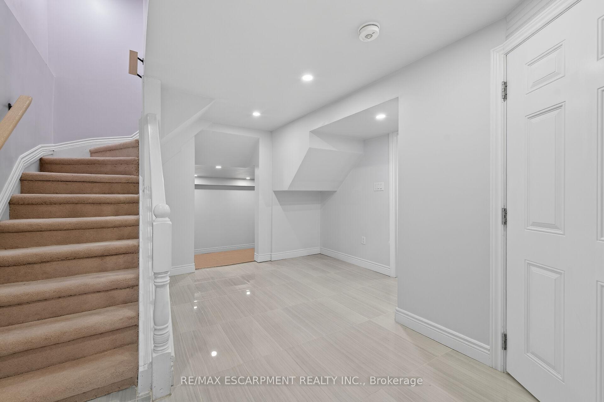 Photo 33 of Unit 153, 2050 Upper Middle Road, Burlington, Brant Hills — HOMEH