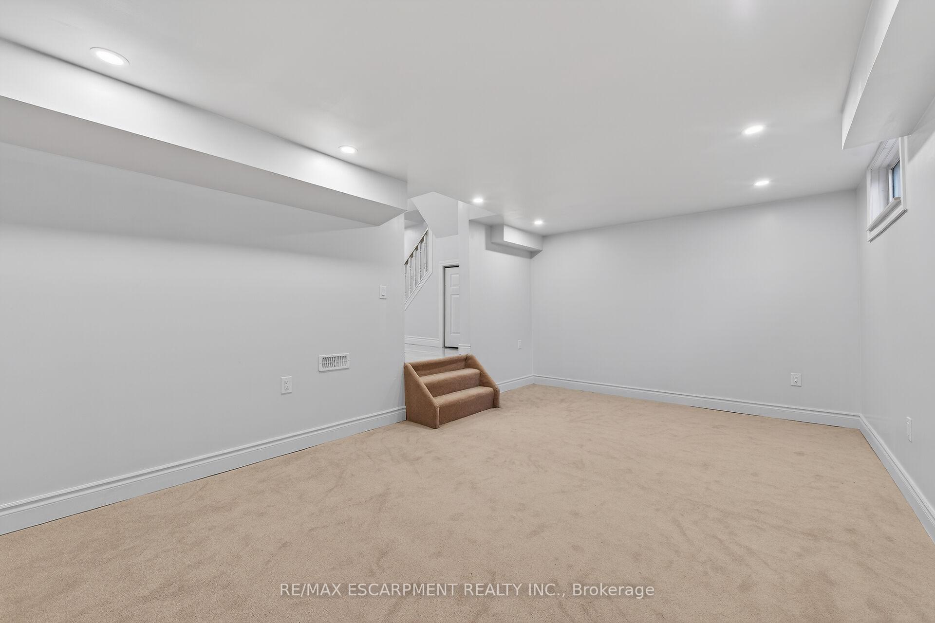 Photo 39 of Unit 153, 2050 Upper Middle Road, Burlington, Brant Hills — HOMEH