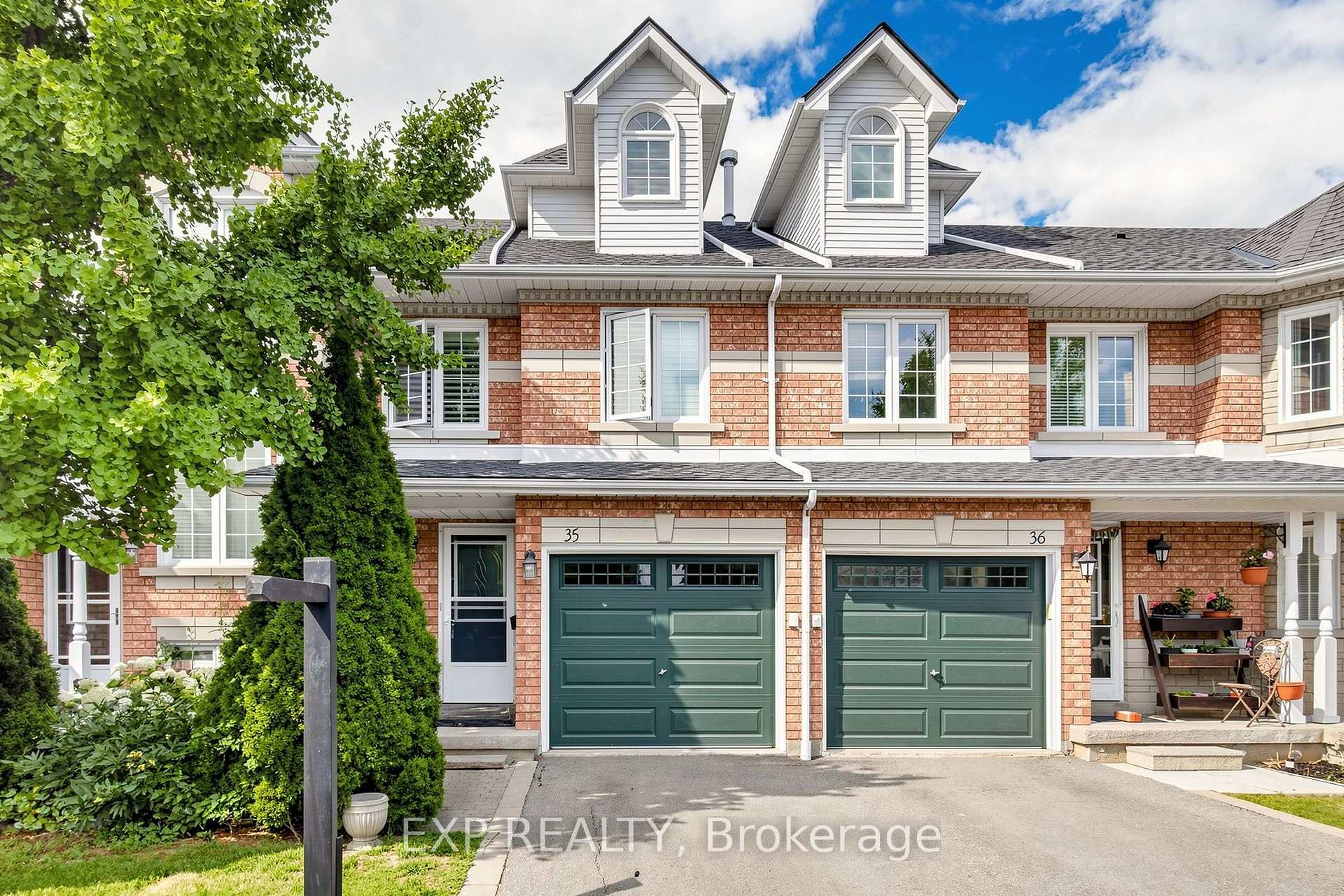Photo 2 of Unit 35, 455 Apache Court, Mississauga, Hurontario — HOMEH