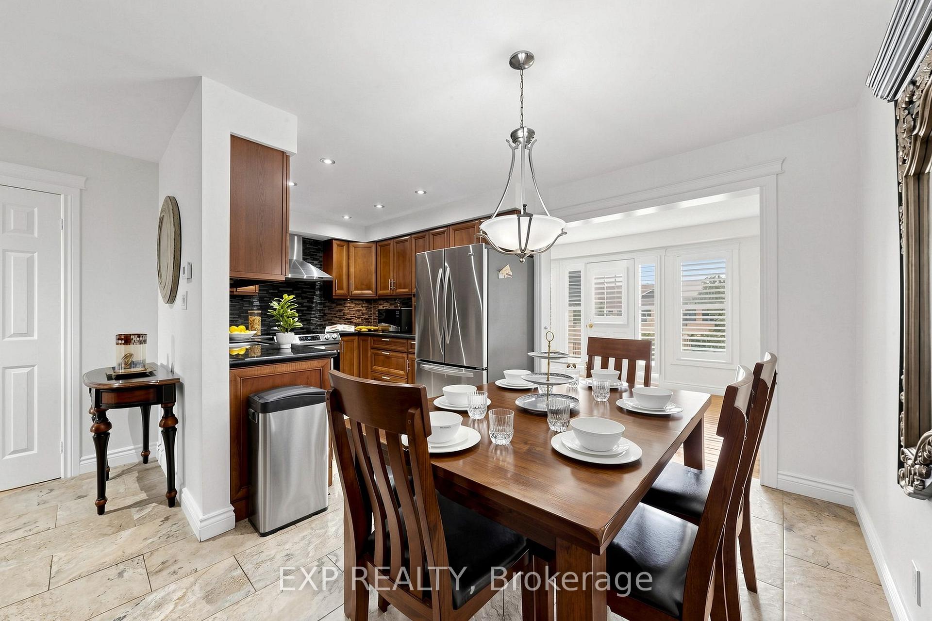 Photo 17 of Unit 35, 455 Apache Court, Mississauga, Hurontario — HOMEH