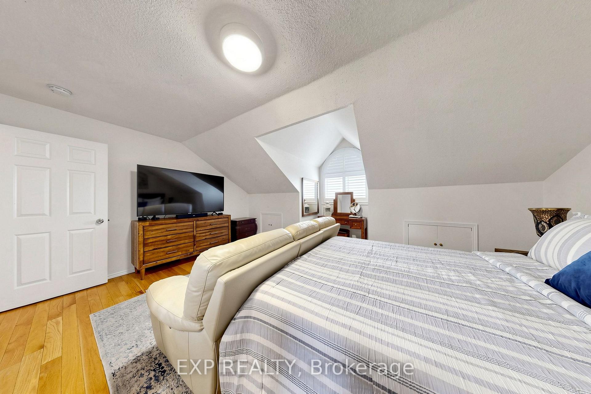 Photo 61 of Unit 35, 455 Apache Court, Mississauga, Hurontario — HOMEH