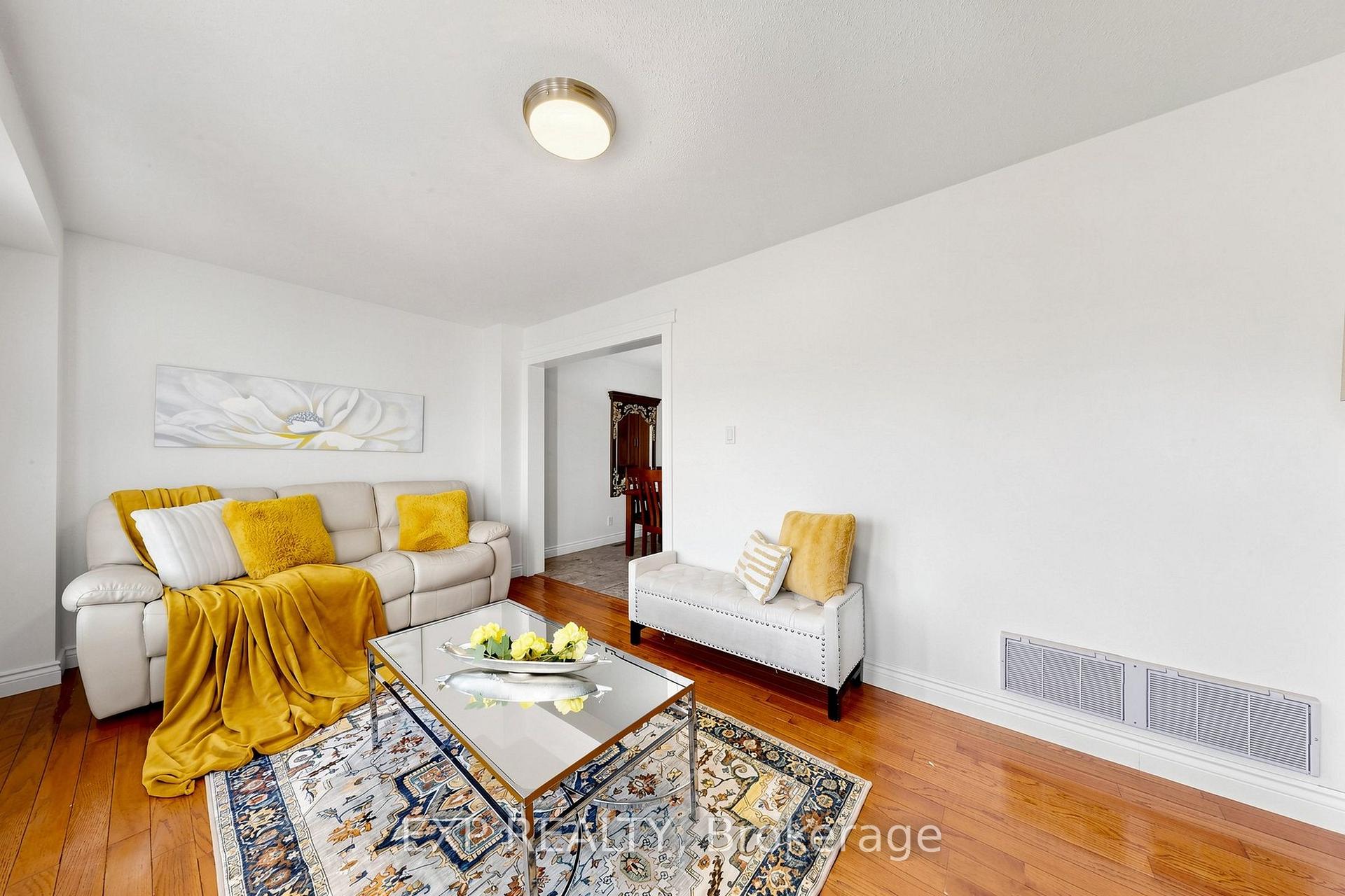Photo 18 of Unit 35, 455 Apache Court, Mississauga, Hurontario — HOMEH