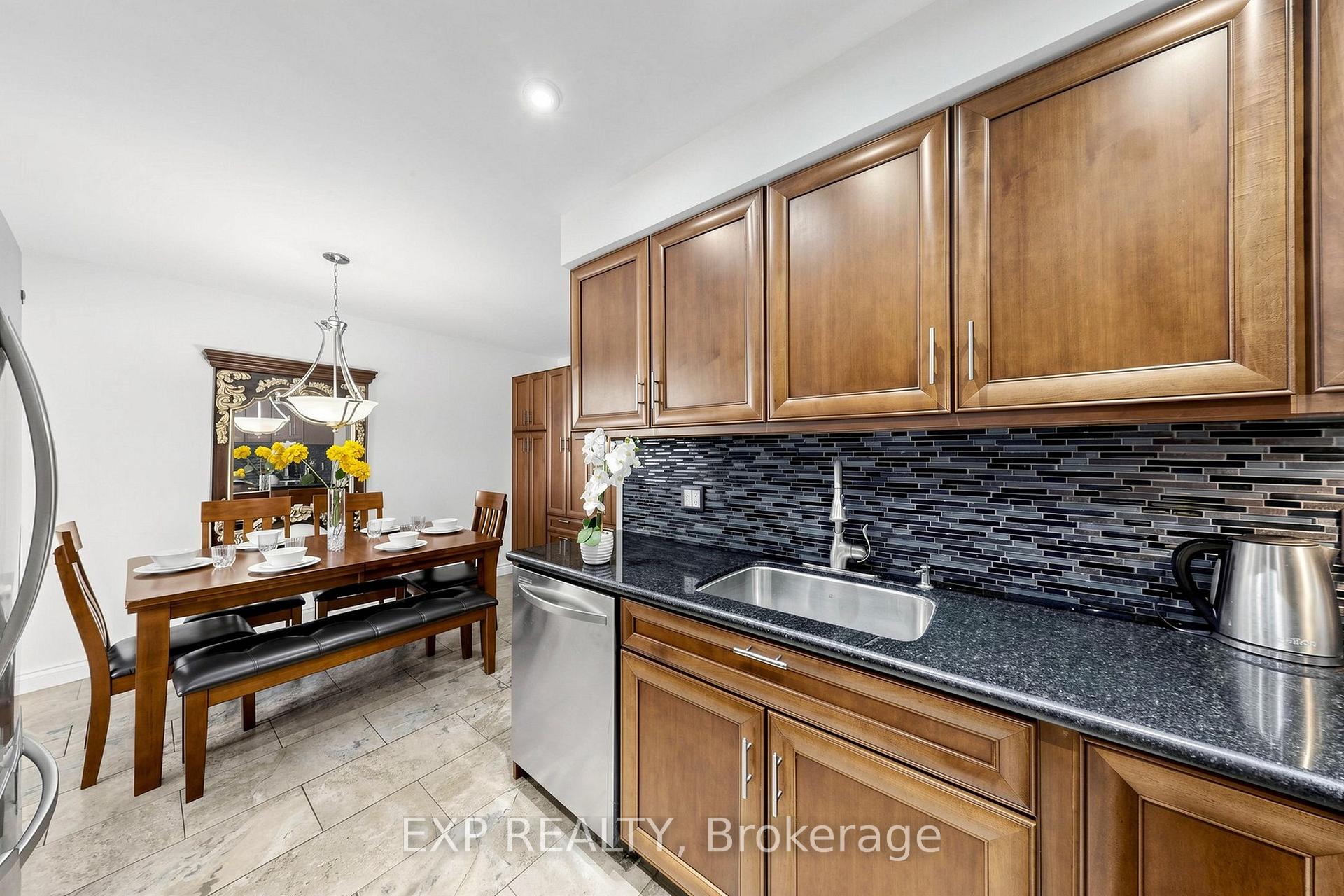 Photo 28 of Unit 35, 455 Apache Court, Mississauga, Hurontario — HOMEH