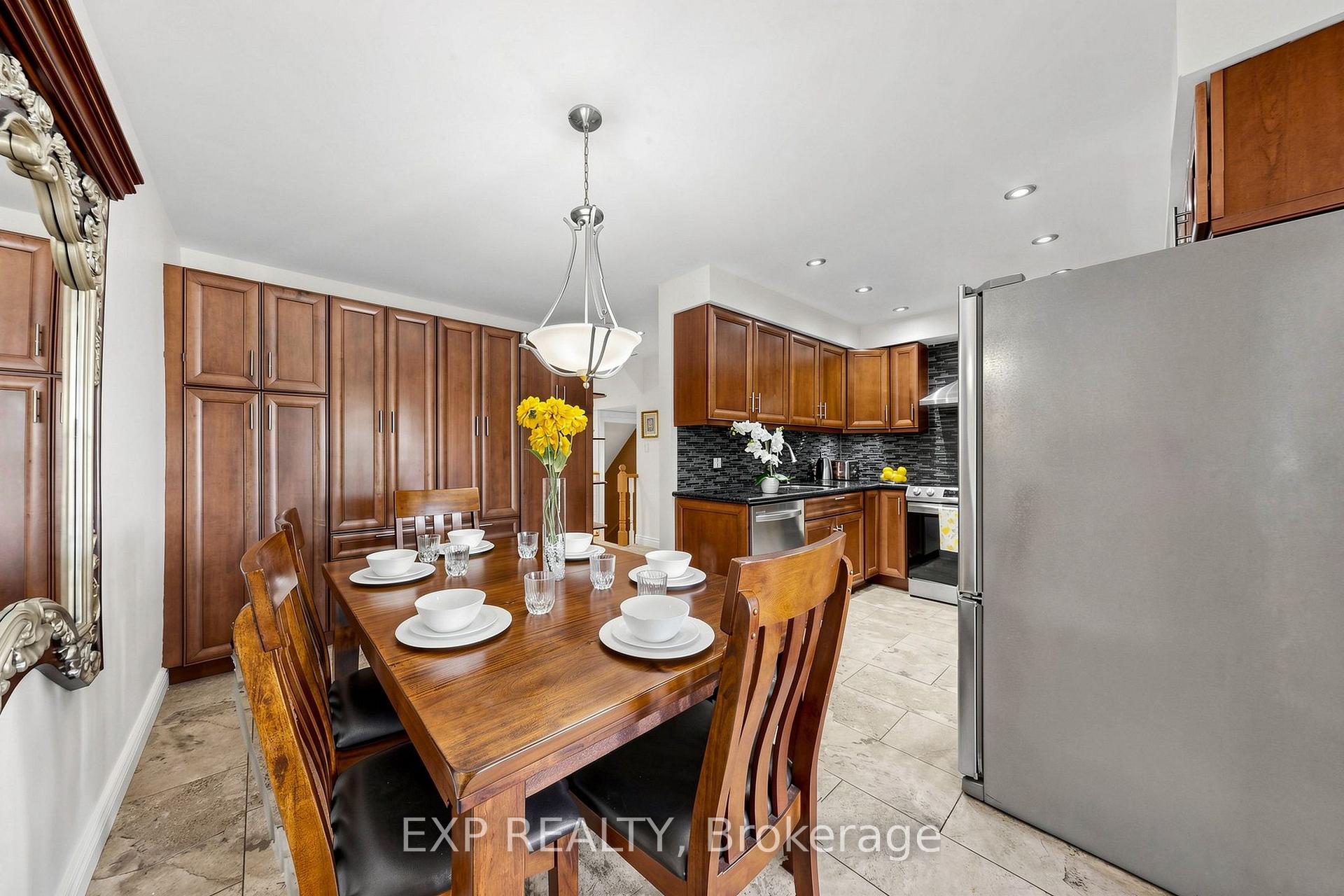 Photo 34 of Unit 35, 455 Apache Court, Mississauga, Hurontario — HOMEH
