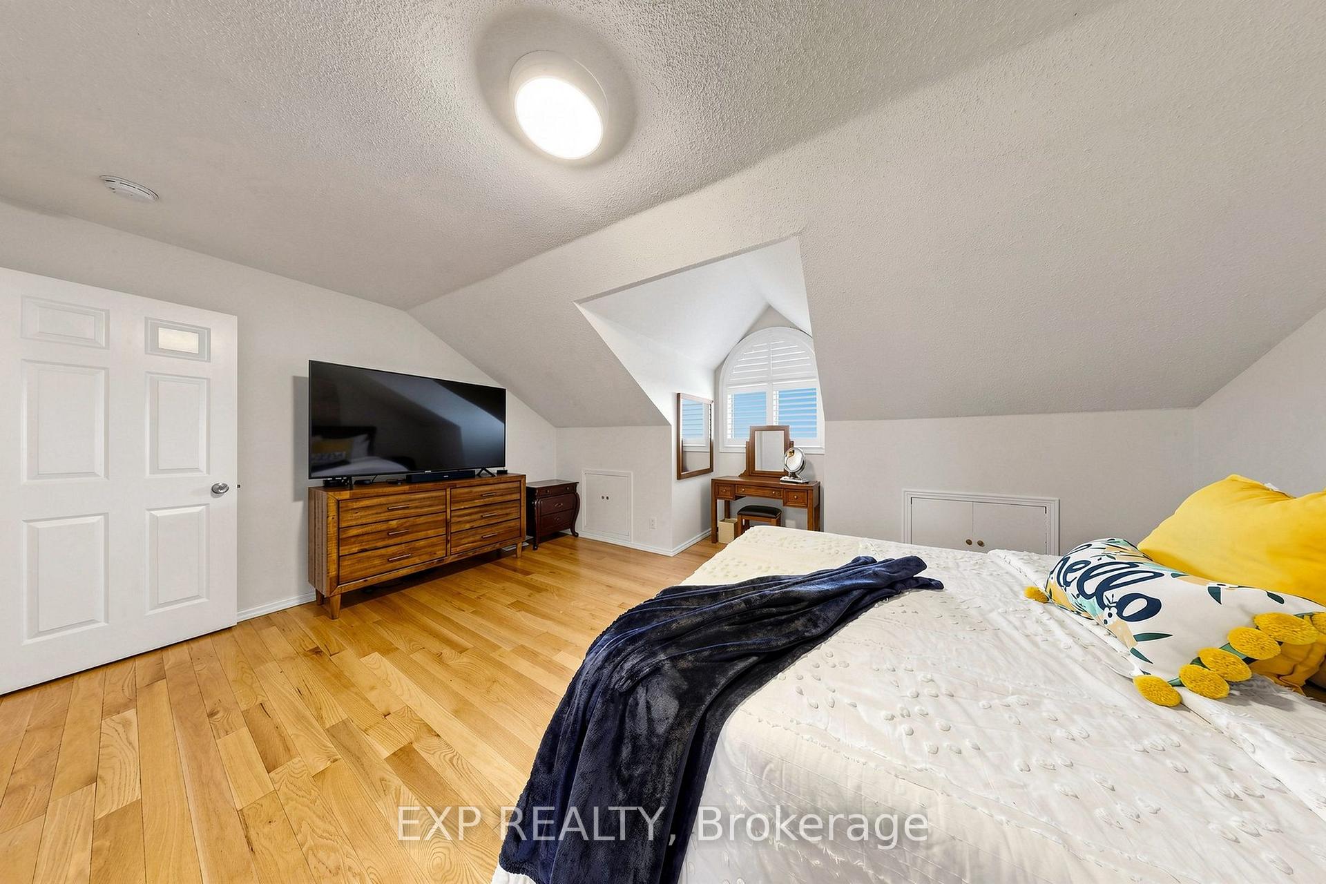 Photo 72 of Unit 35, 455 Apache Court, Mississauga, Hurontario — HOMEH