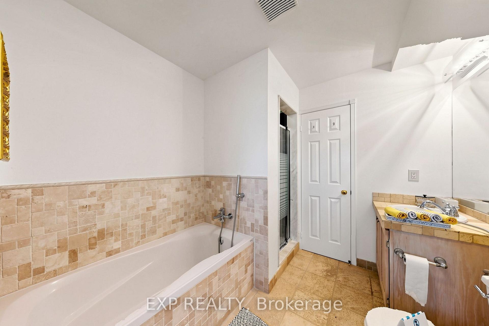 Photo 76 of Unit 35, 455 Apache Court, Mississauga, Hurontario — HOMEH