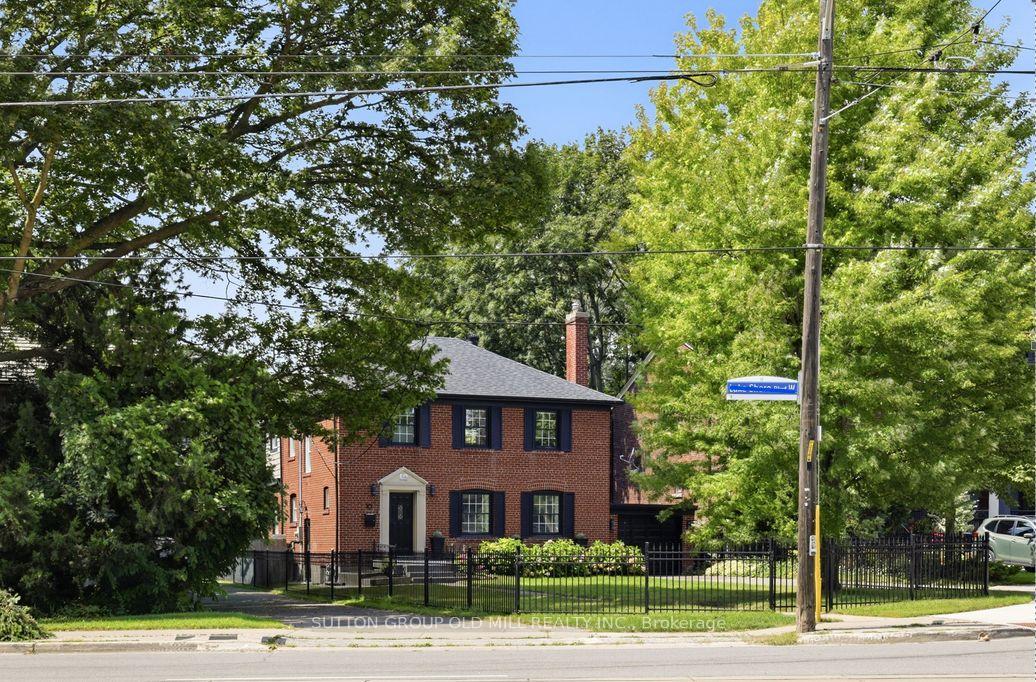 Photo 3 of 10 Queens Avenue, Etobicoke, Mimico — HOMEH