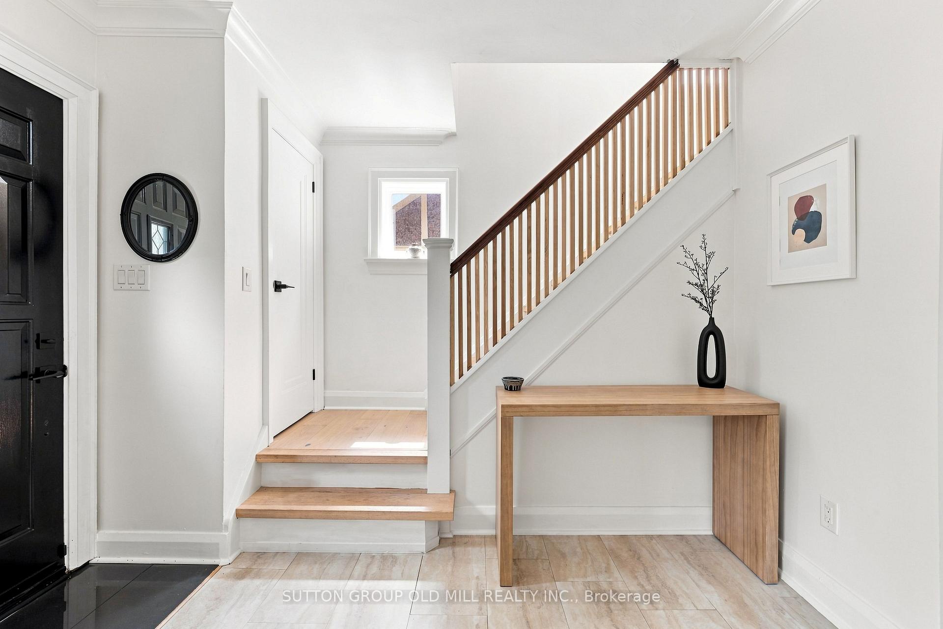 Photo 6 of 10 Queens Avenue, Etobicoke, Mimico — HOMEH