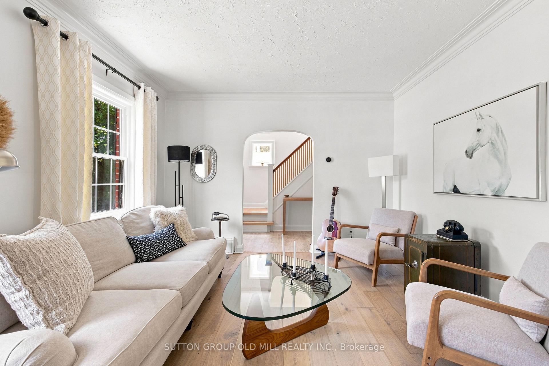 Photo 7 of 10 Queens Avenue, Etobicoke, Mimico — HOMEH
